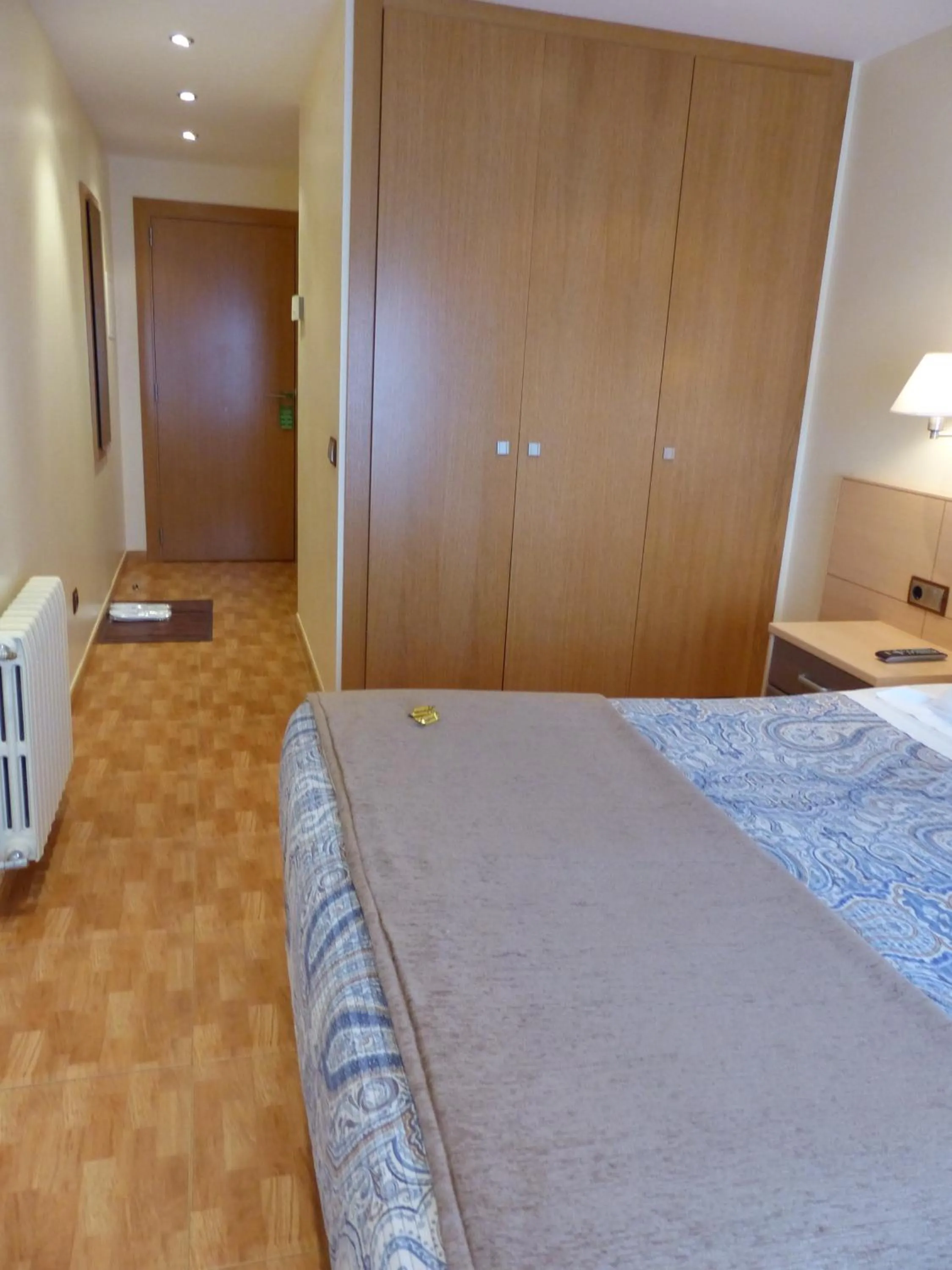 Photo of the whole room, Bed in Hotel Les Truites Adults only