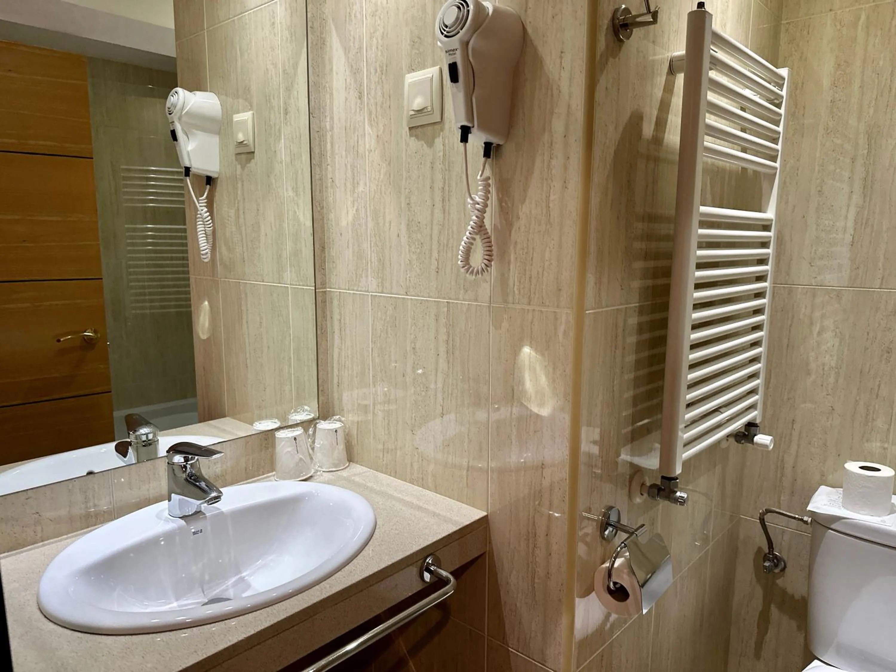 Toilet in Hotel Micolau