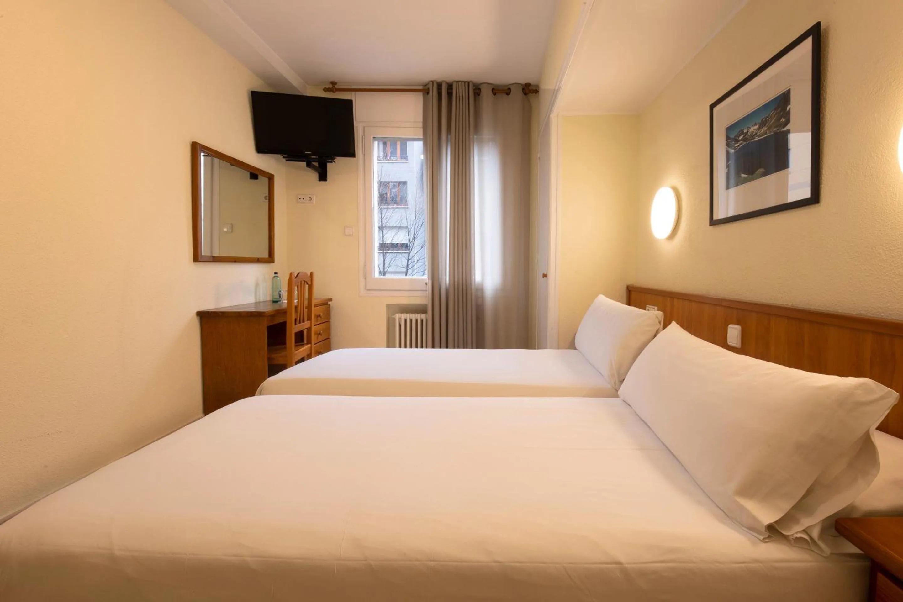 Bedroom, Bed in Hotel Oros by Nexta