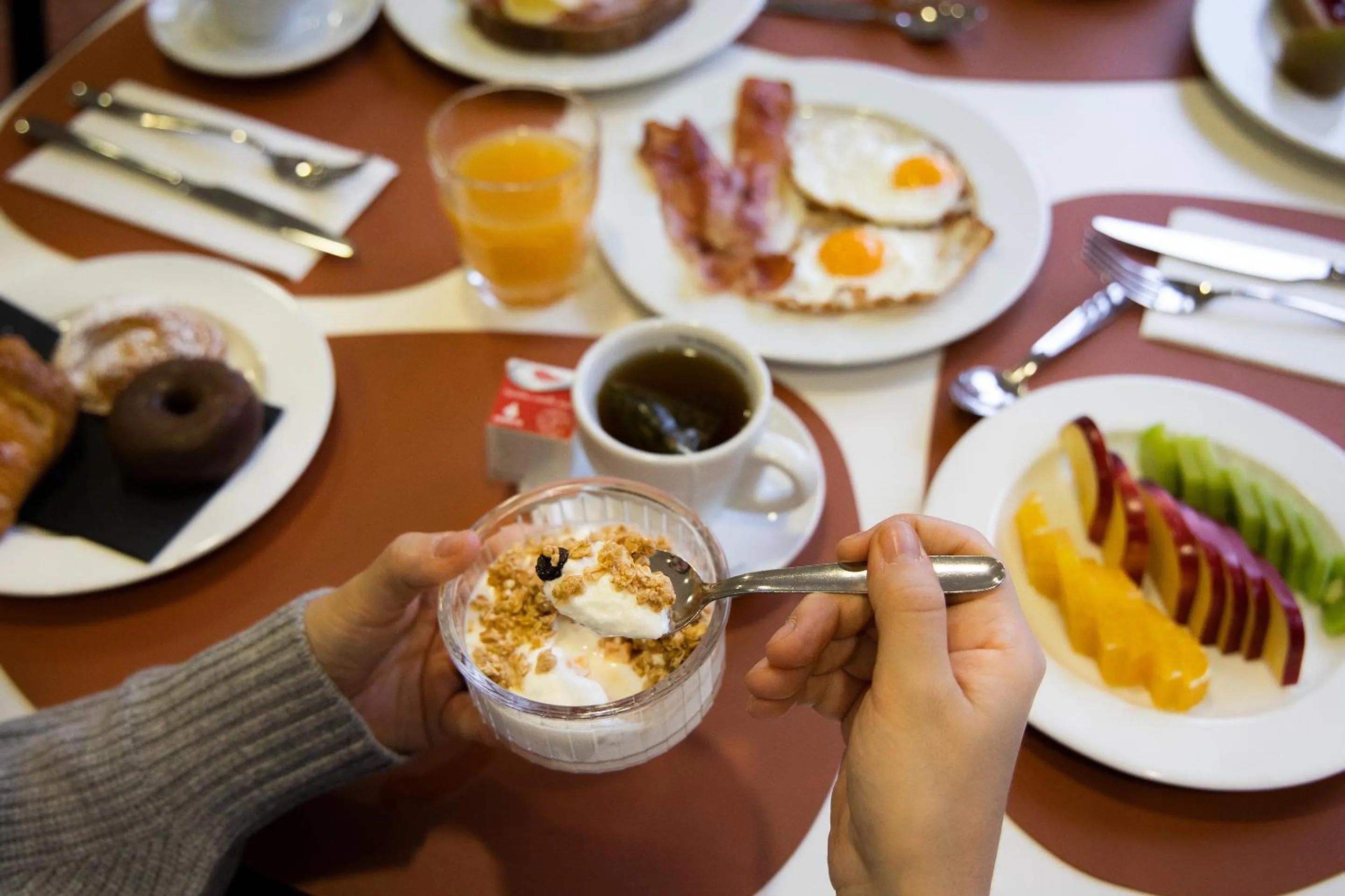 Buffet breakfast in Hotel Oros by Nexta