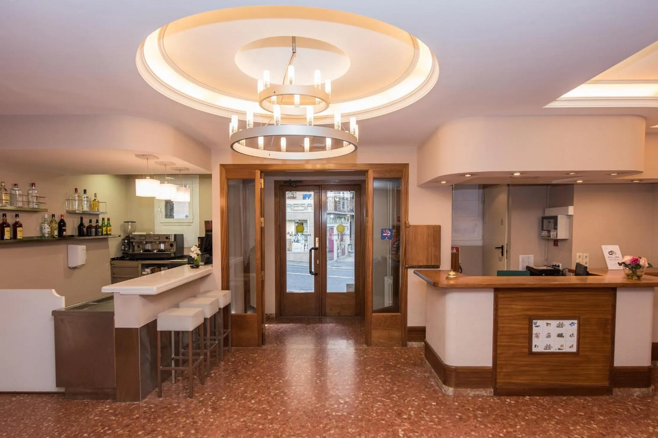 Lobby or reception in Evenia Oros