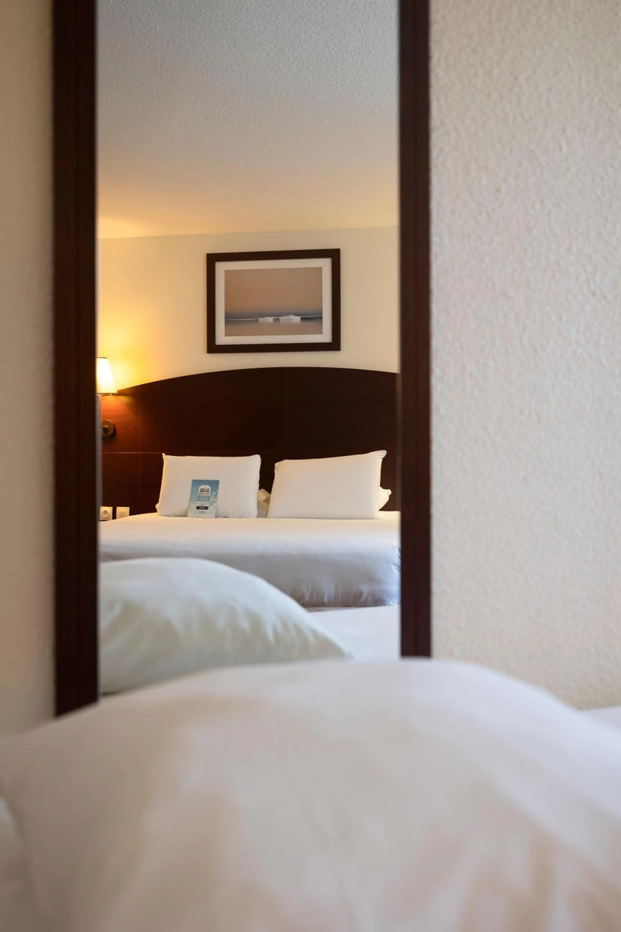 Bedroom, Bed in Kyriad Chateauroux