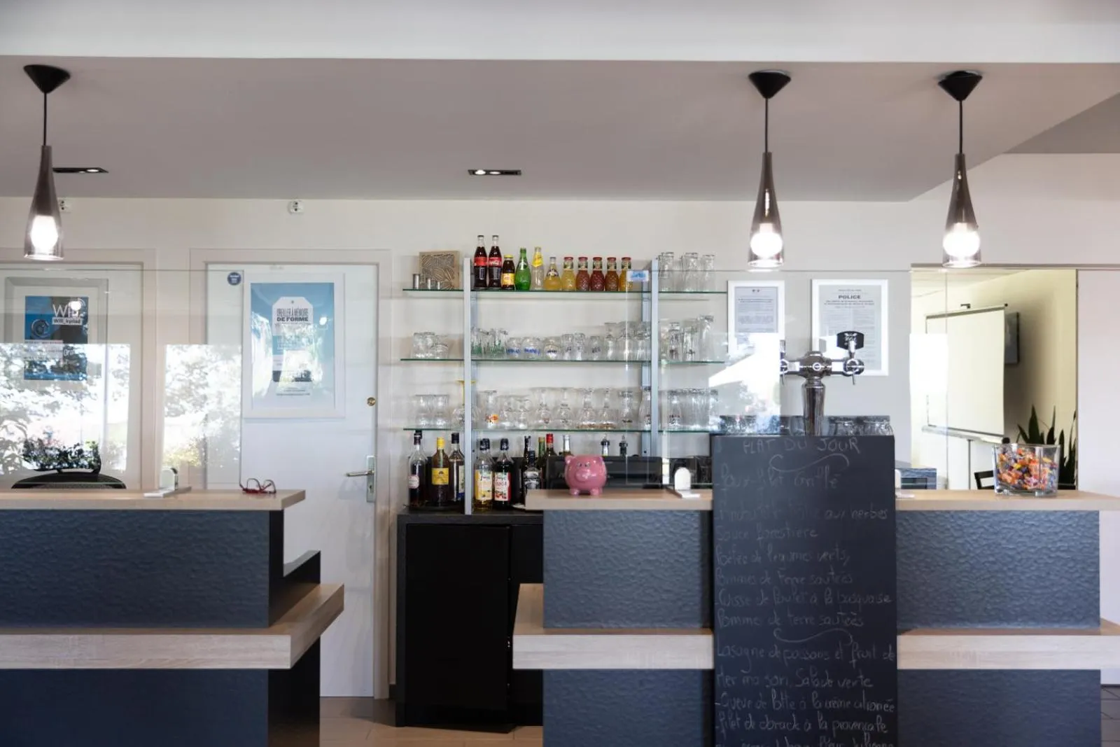 Lobby or reception in Kyriad Chateauroux