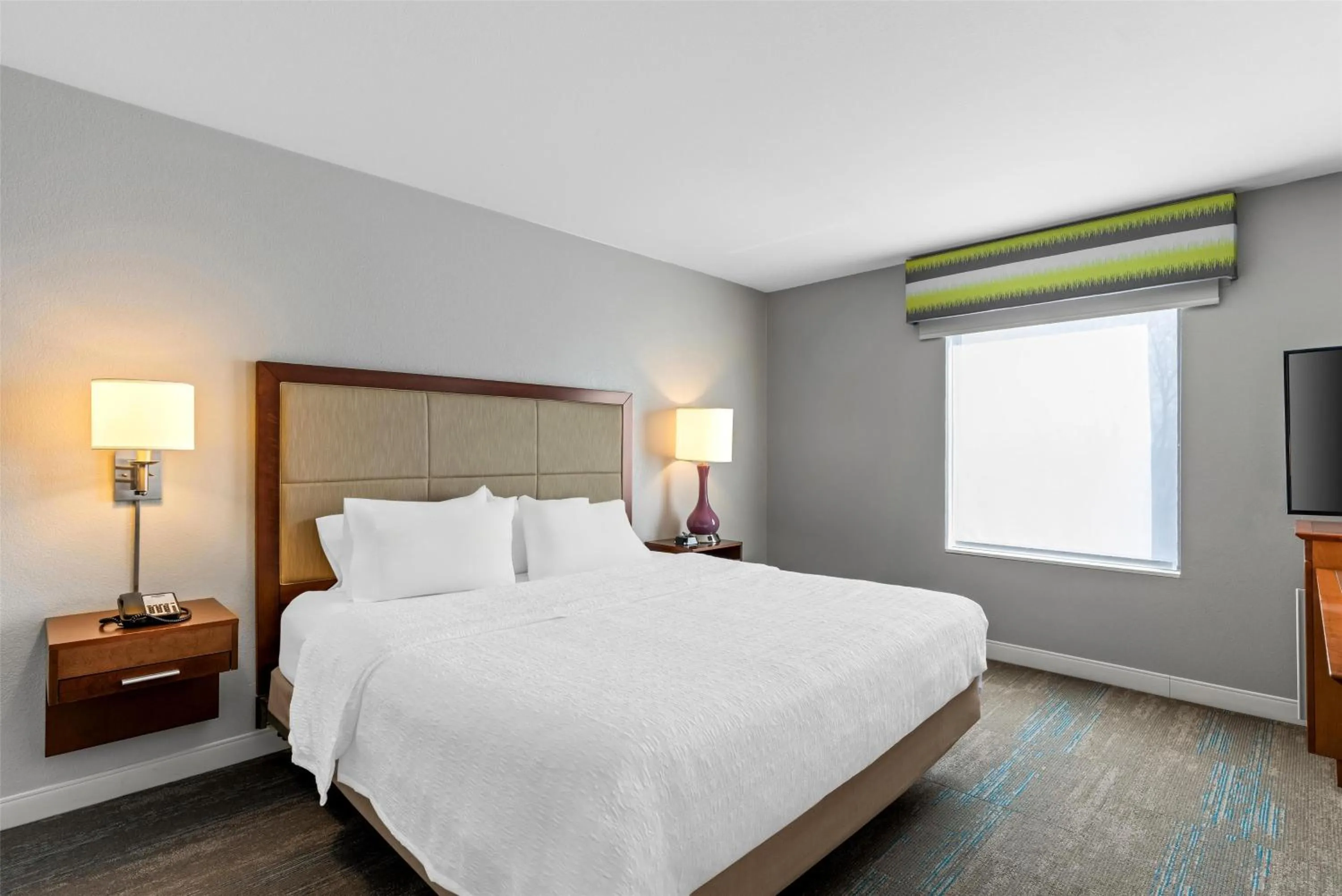 Bed in Hampton Inn Fond du Lac