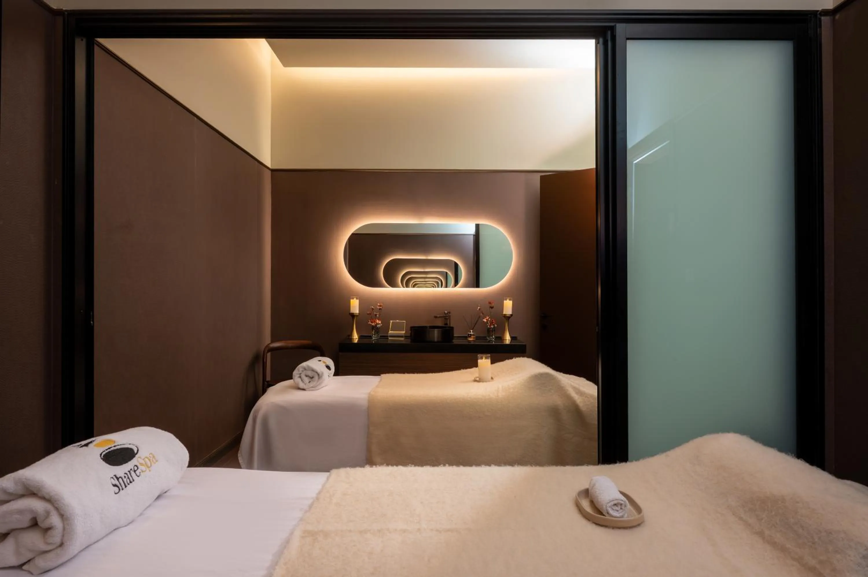Spa and wellness centre/facilities, Bed in Leonardo Plaza City Tower Tel Aviv