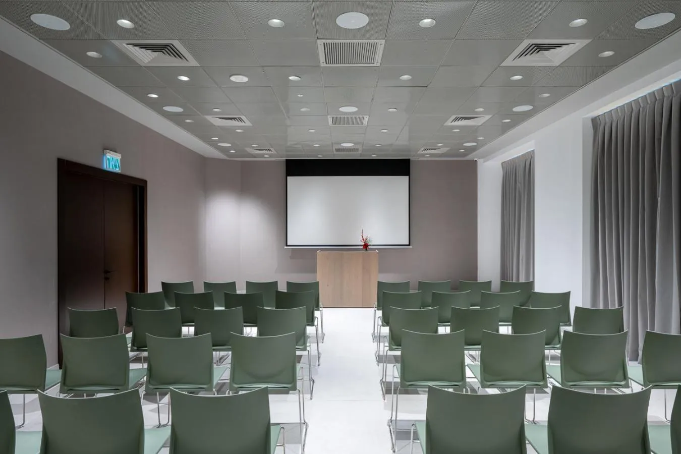 Meeting/conference room in Leonardo Plaza City Tower Tel Aviv