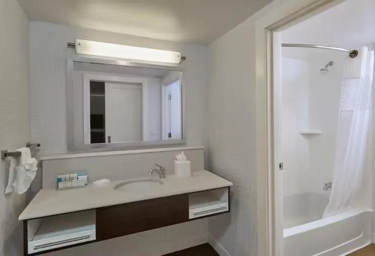 Hampton Inn & Suites Hood River