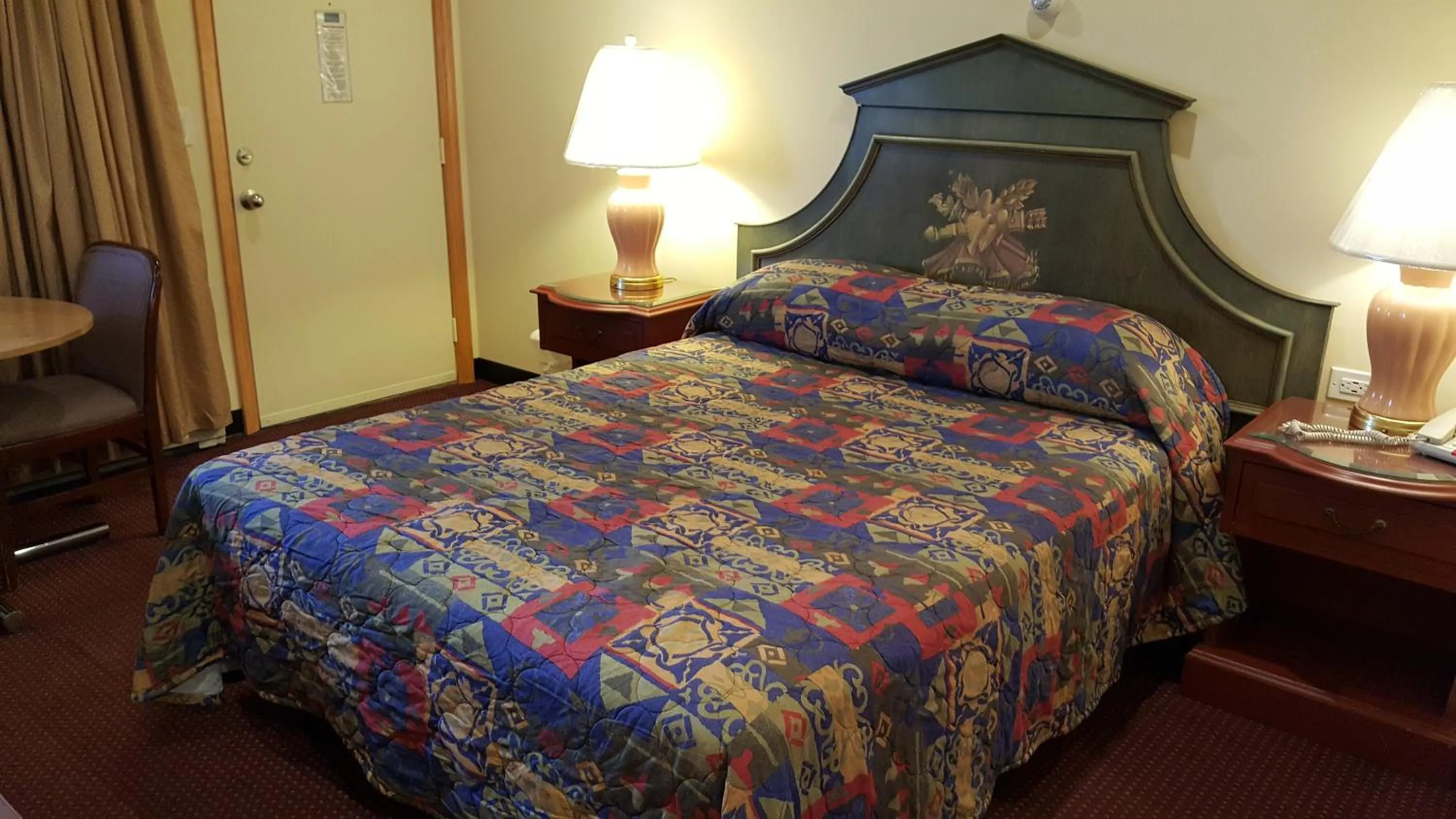 Bedroom, Bed in Atlantic Motel