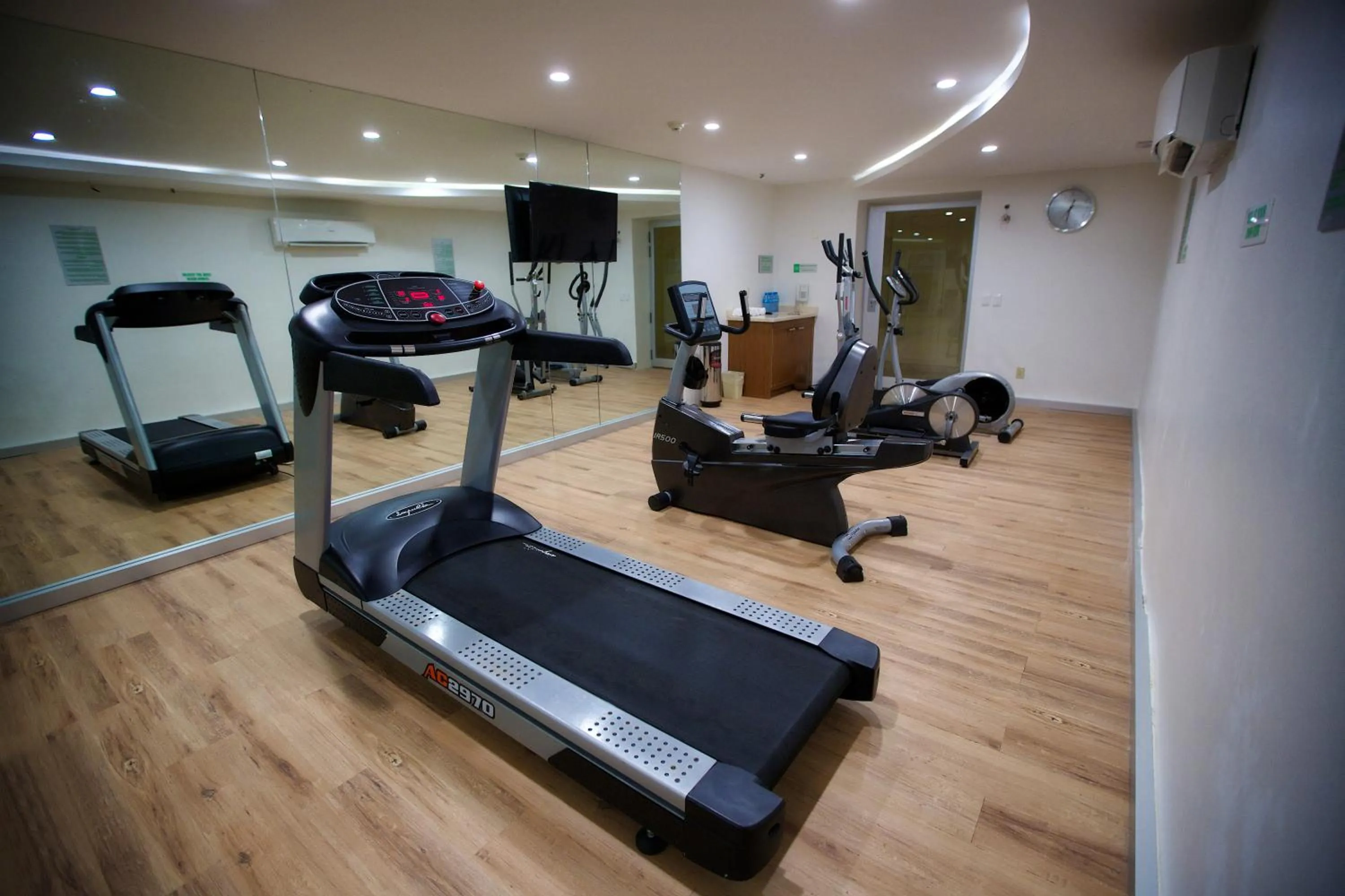 Fitness centre/facilities in Continental Caribe Bay