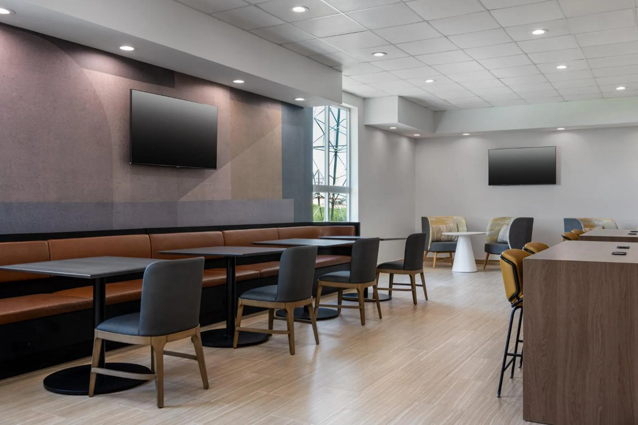 Restaurant/places to eat in Holiday Inn Galveston Island by IHG