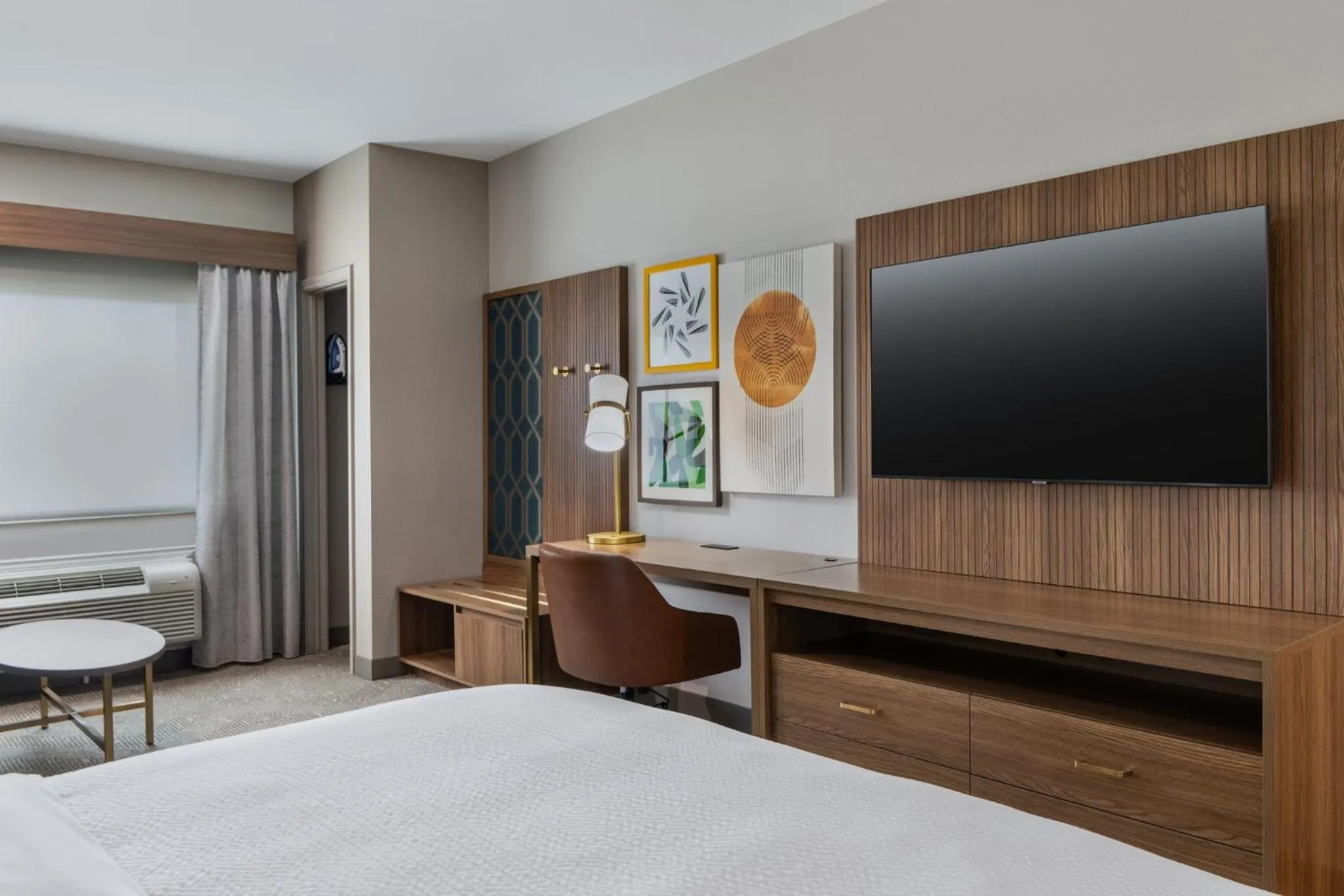 Photo of the whole room, Bed in Holiday Inn Galveston Island by IHG