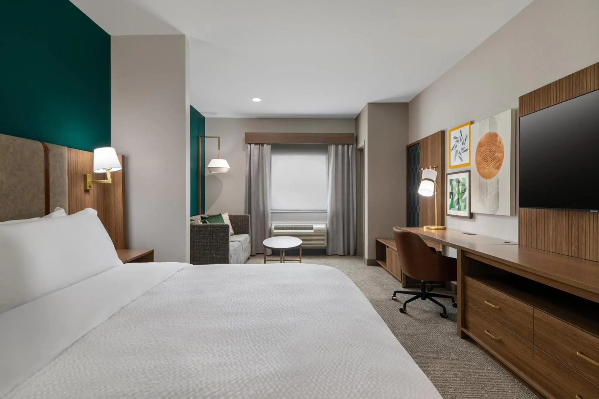 Photo of the whole room, Bed in Holiday Inn Galveston Island by IHG