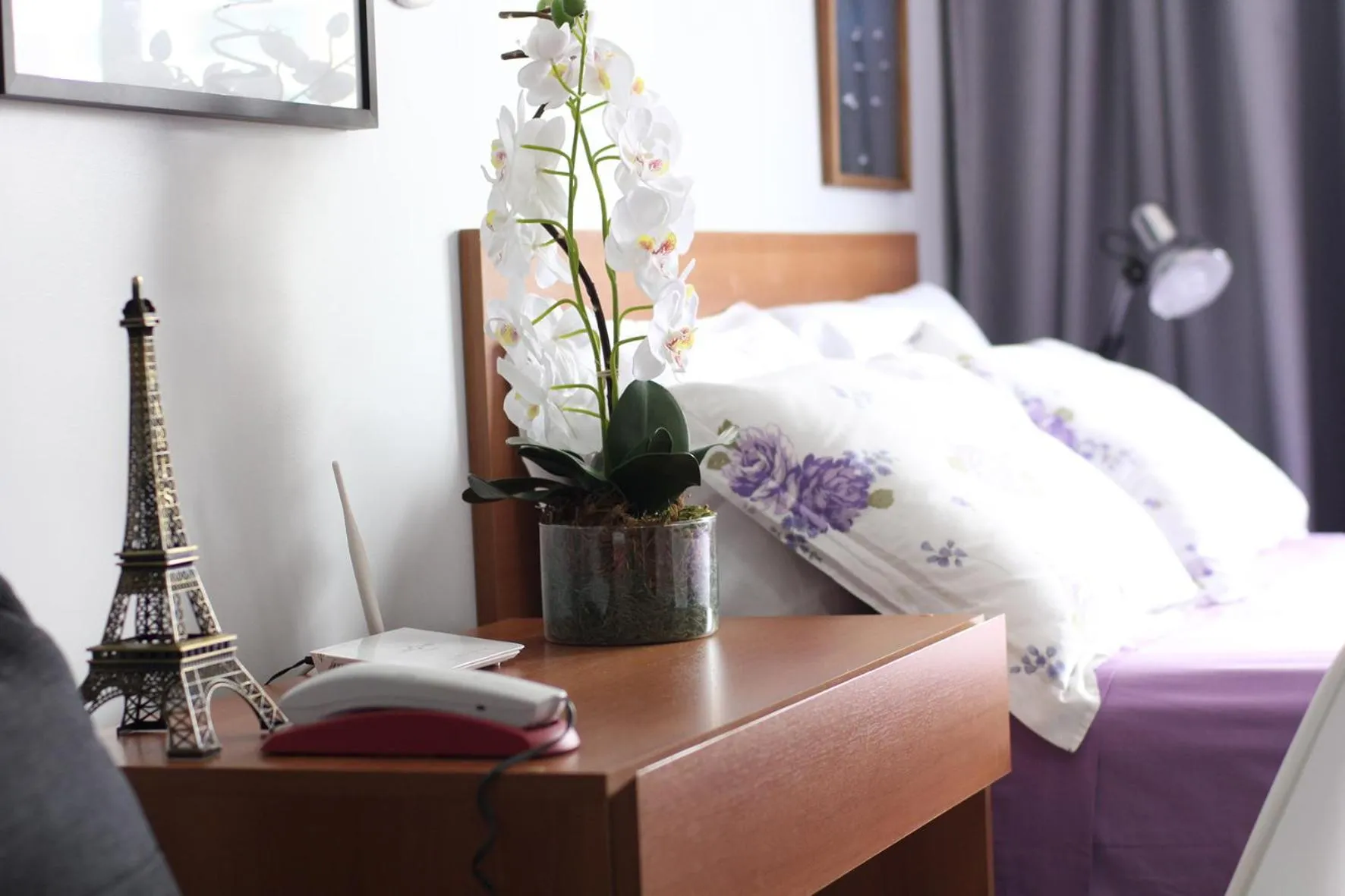 Decorative detail, Bed in Flat Farol da Barra