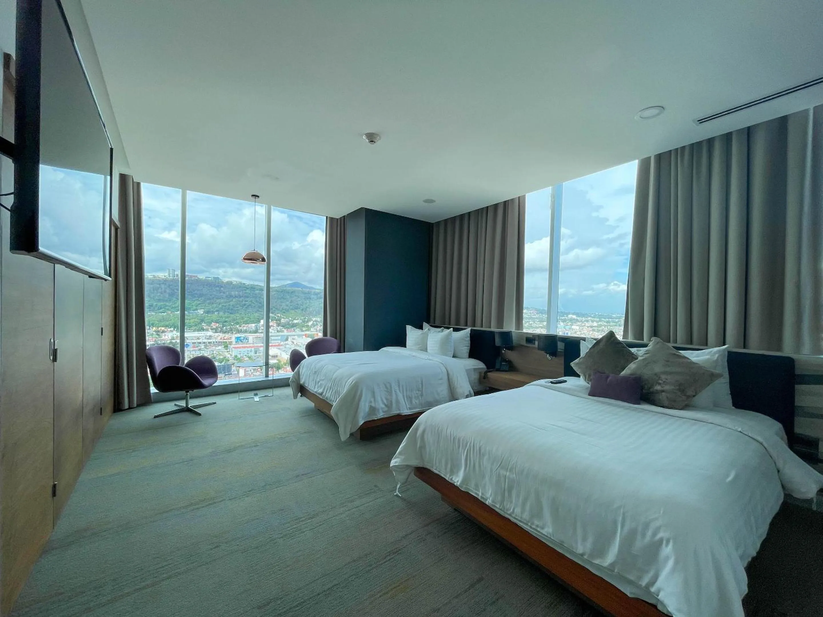 View (from property/room), Bed in Hotel Belo Grand Morelia