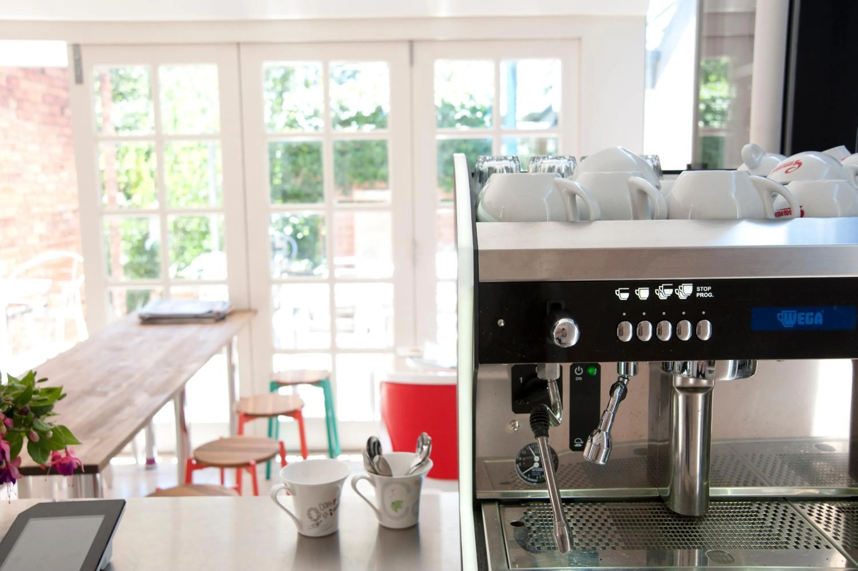 Day in Lowena Cafe and Accommodation