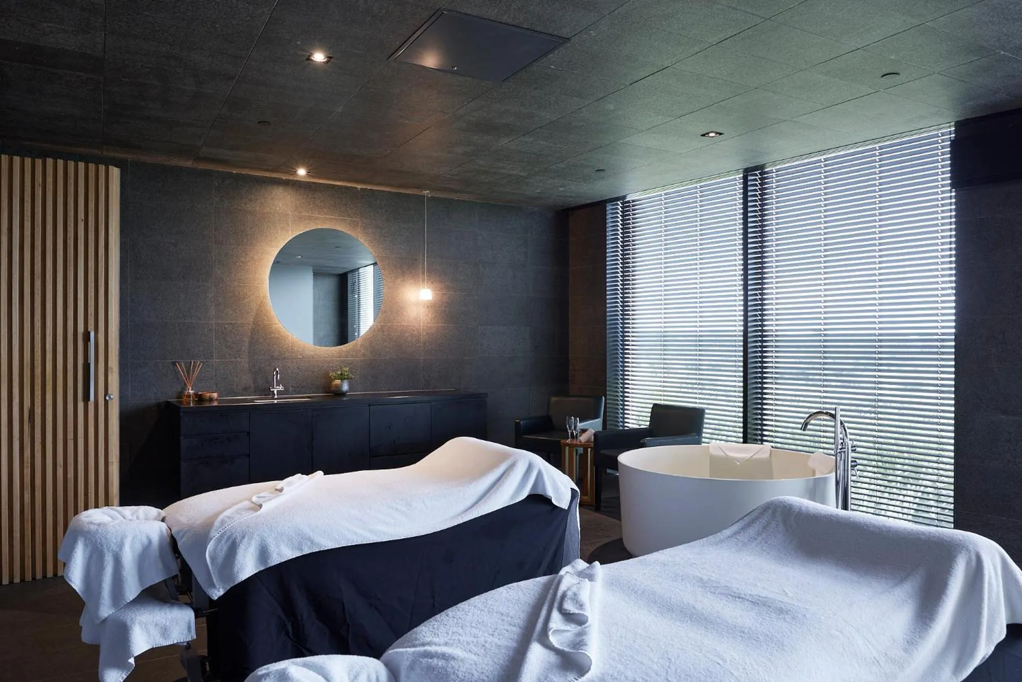 Spa and wellness centre/facilities, Bed in RACV Torquay Resort