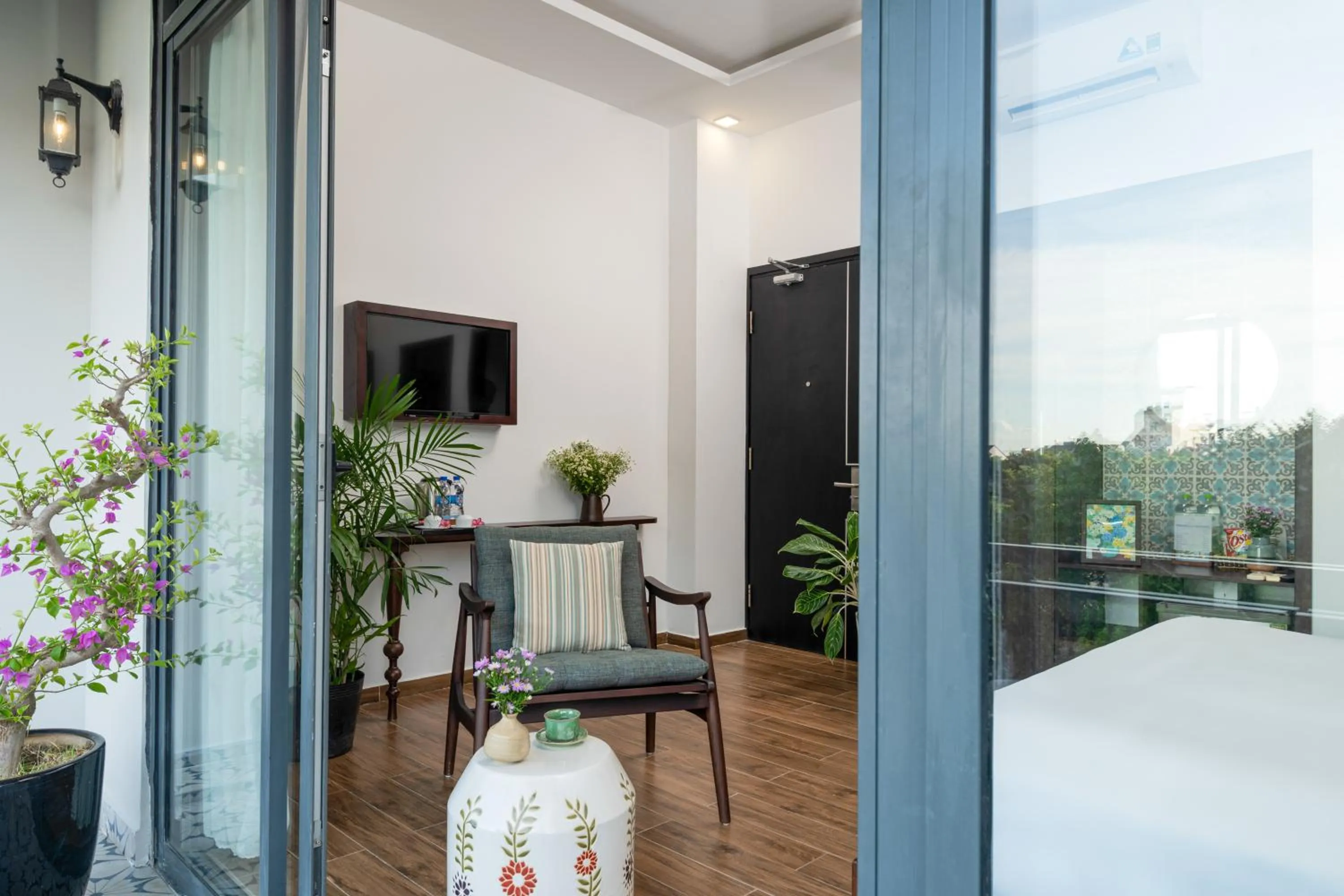 Communal lounge/ TV room, Bed in Volar Hoi An