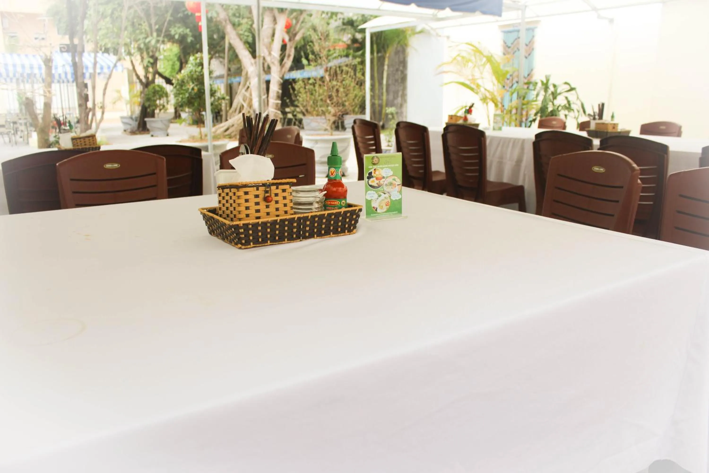 Restaurant/places to eat in Hoa Binh Hotel