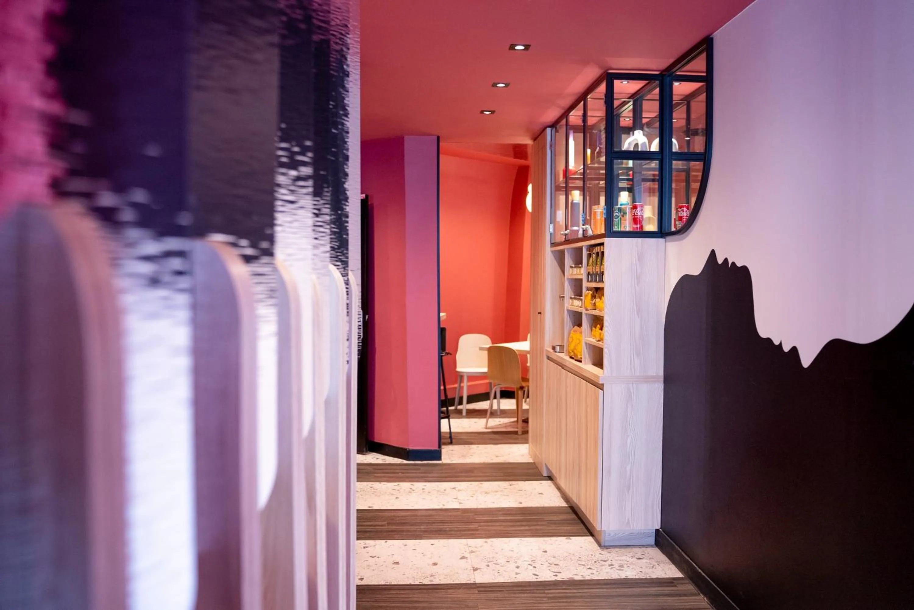 Lobby or reception in ibis styles Paris Montmartre Batignolles