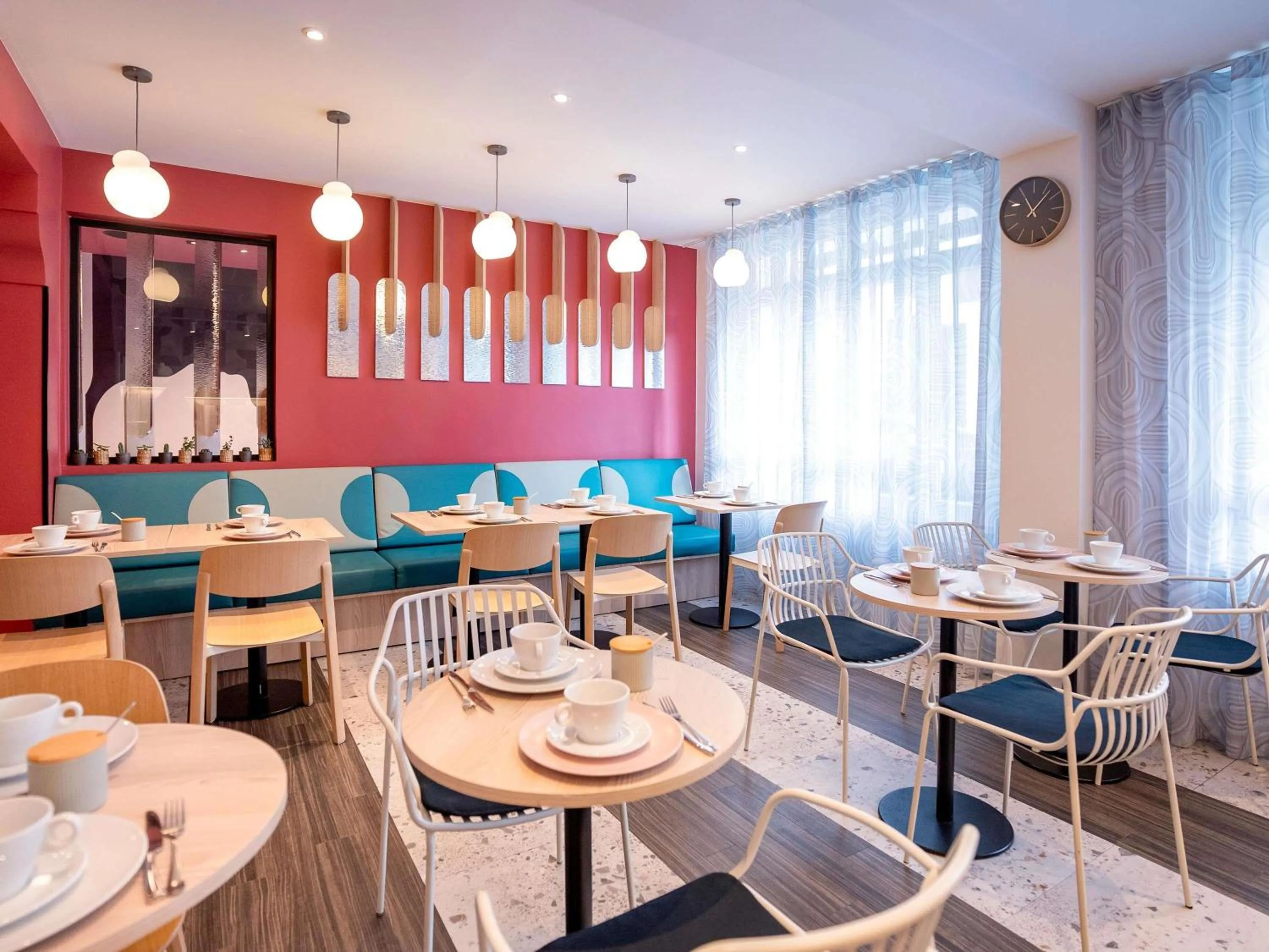 Property building in ibis styles Paris Montmartre Batignolles