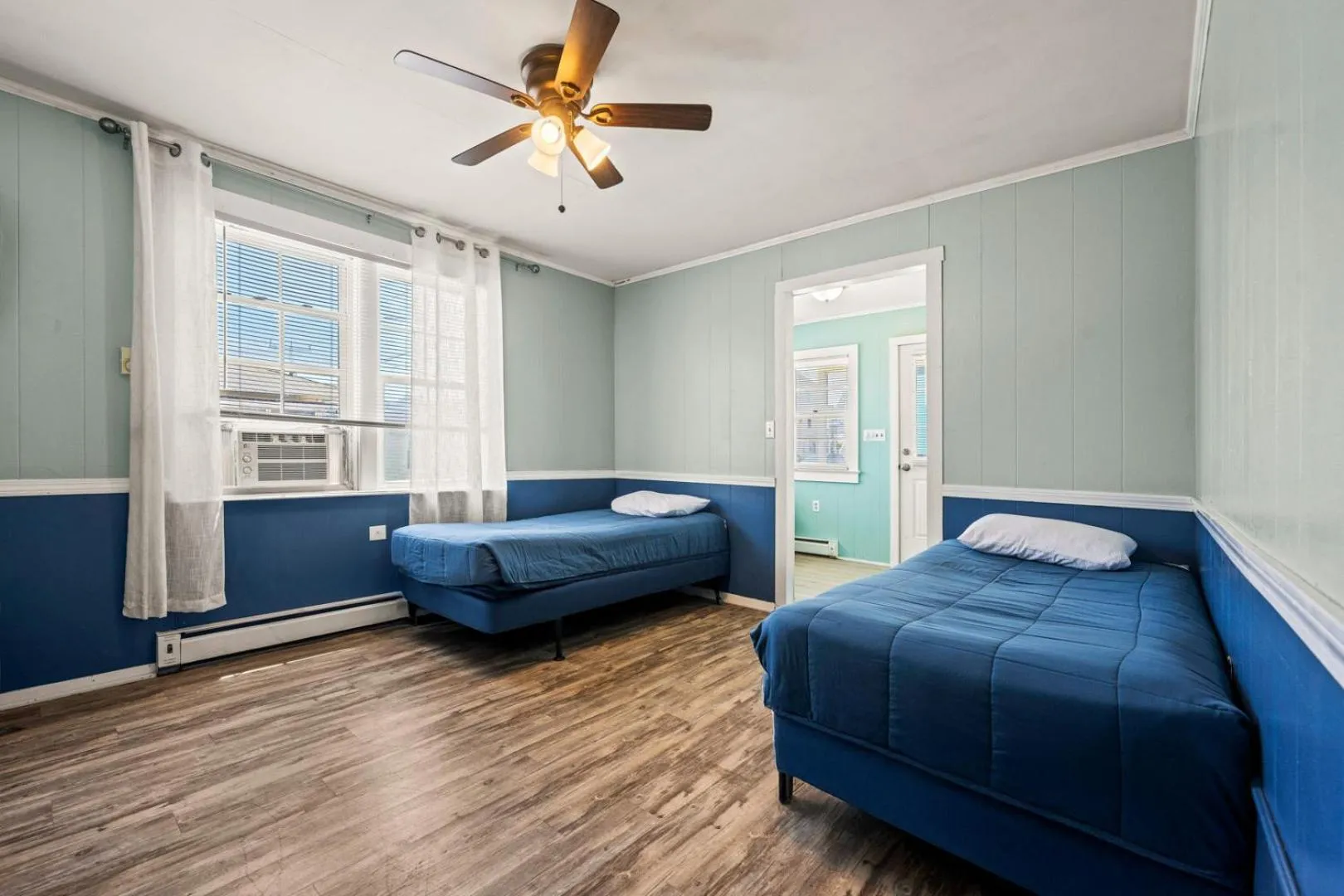 Bedroom, Bed in Oceanside Court by KEES Vacations