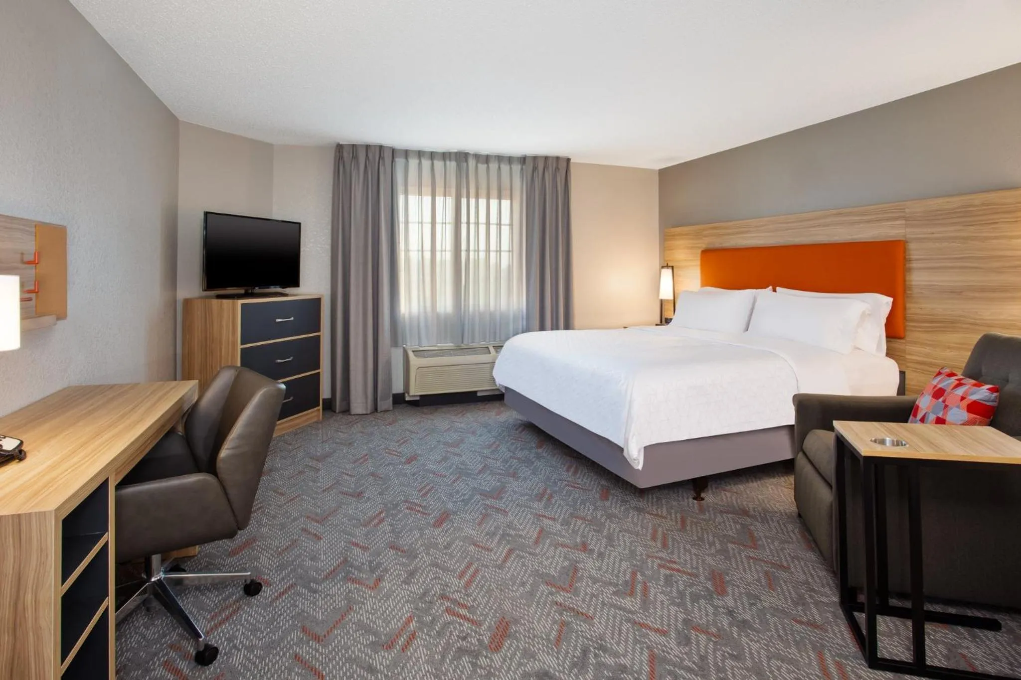 Photo of the whole room, Bed in Candlewood Suites Kenosha - Pleasant Prairie by IHG