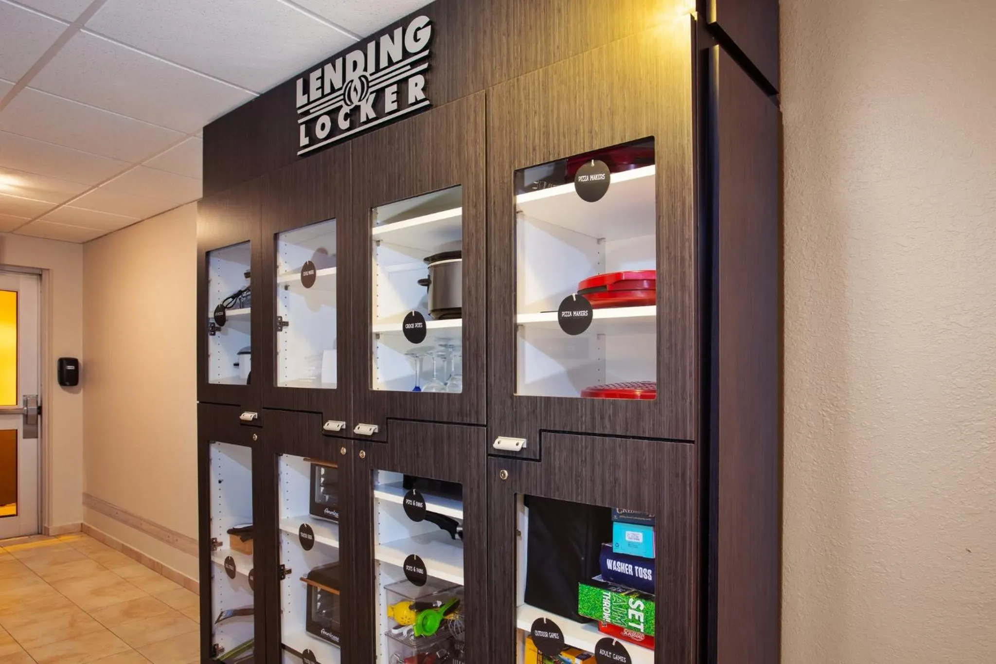 Lobby or reception in Candlewood Suites Kenosha - Pleasant Prairie by IHG