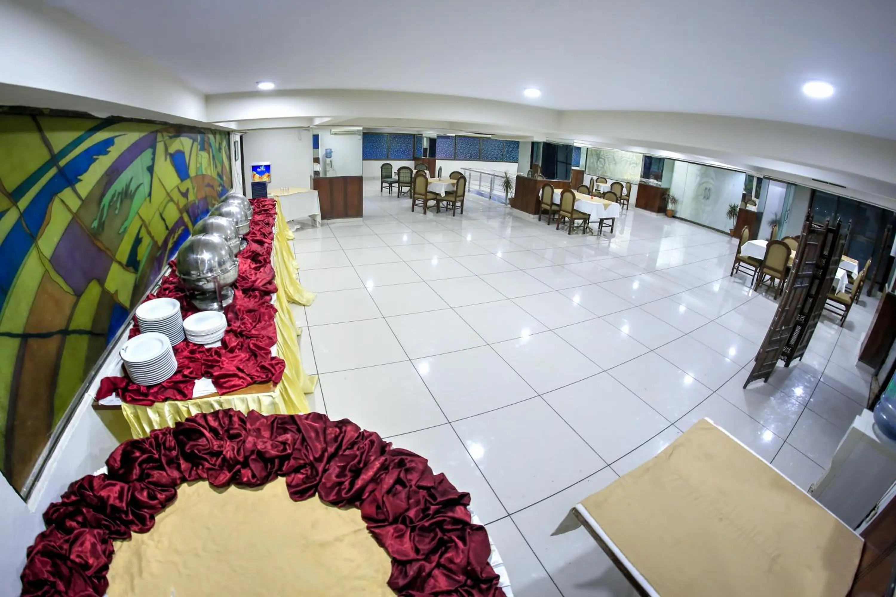 Restaurant/places to eat in Hotel Crown Inn