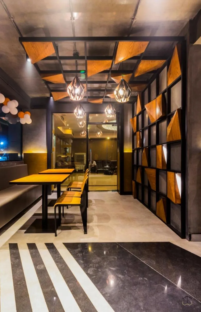 Lobby or reception in Hotel Crown Inn