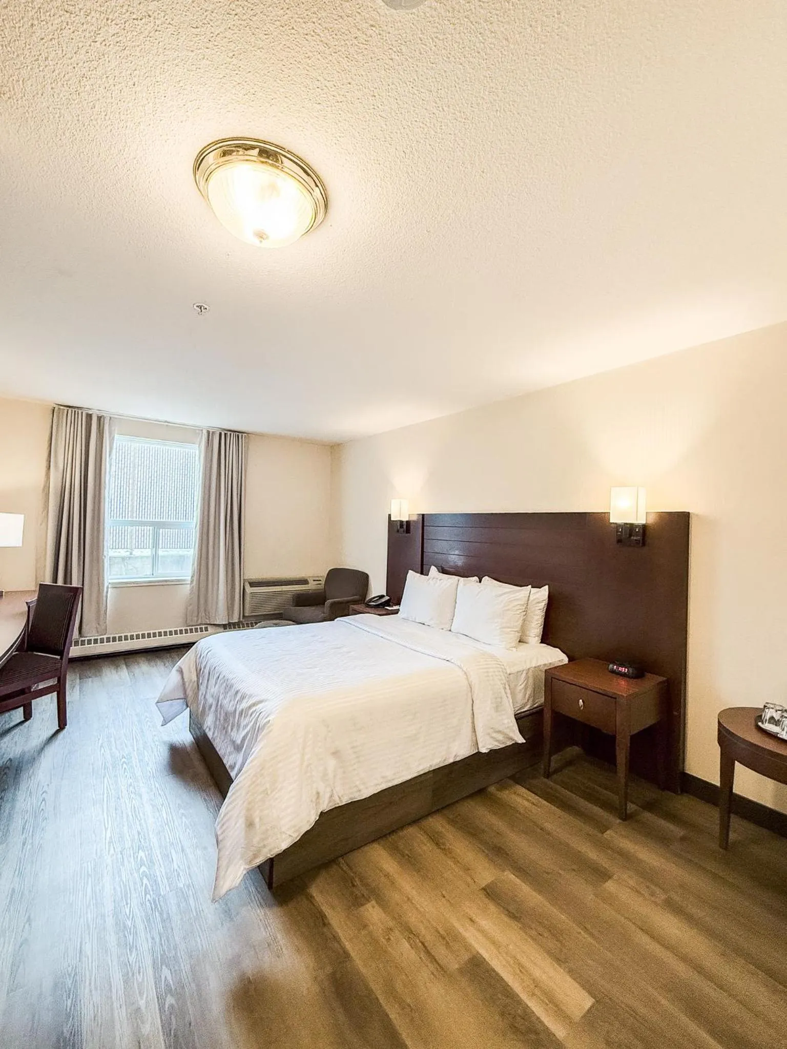 Property building, Bed in West Edmonton Mall Inn