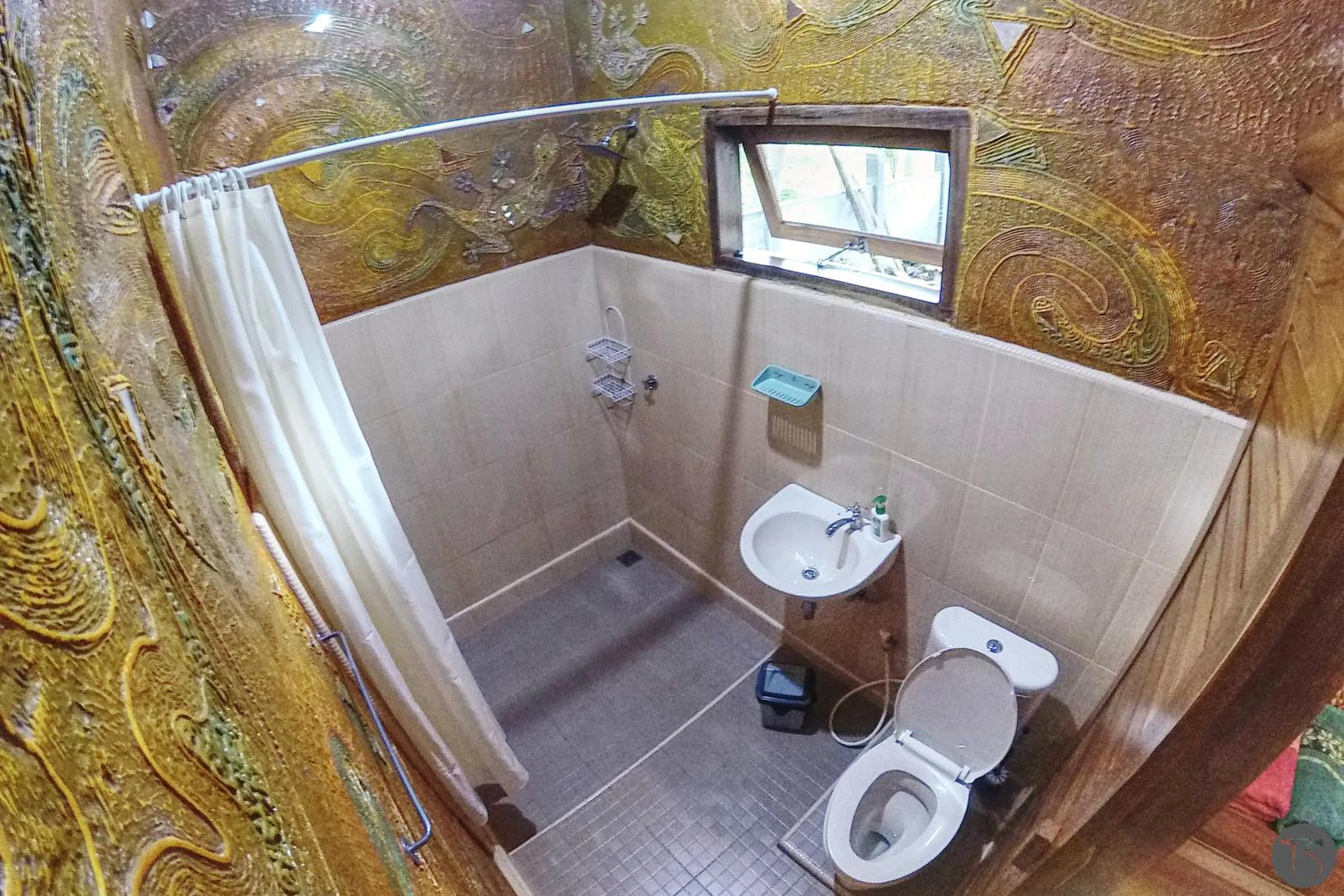 Day in Sadati Home Stay