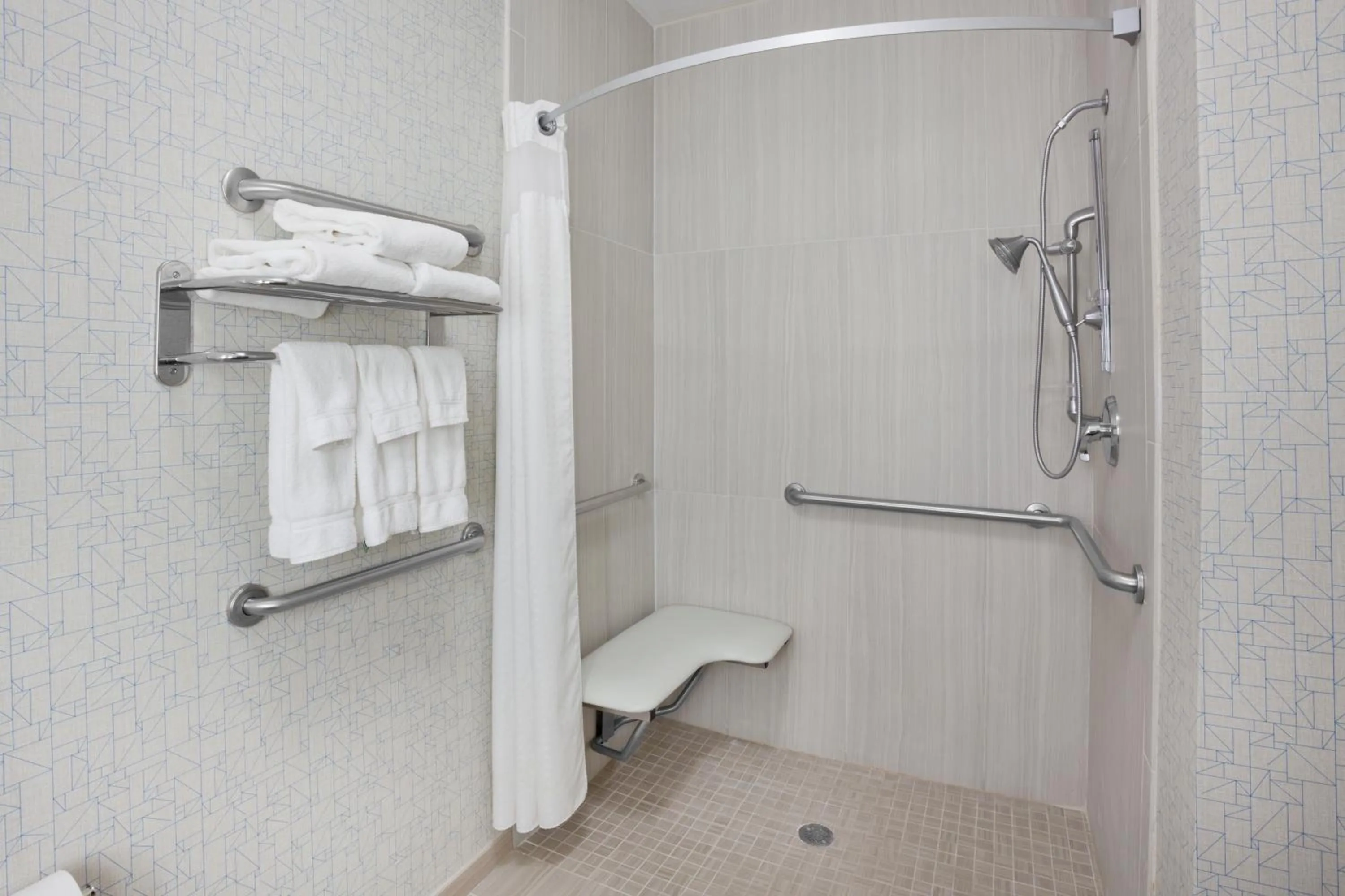 Shower in Holiday Inn Express & Suites - Dickinson by IHG