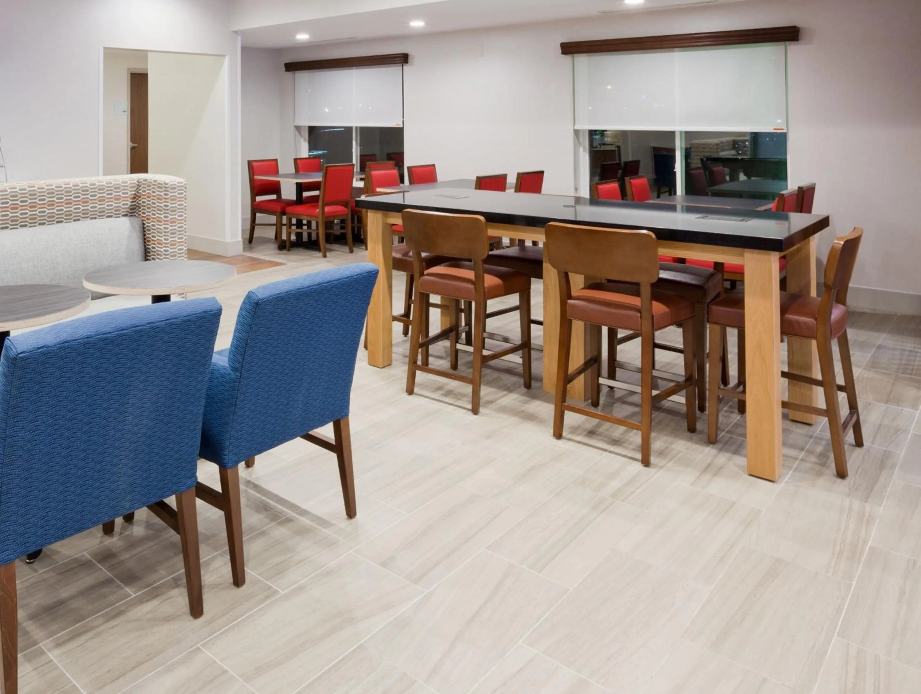 Breakfast in Holiday Inn Express & Suites - Dickinson by IHG