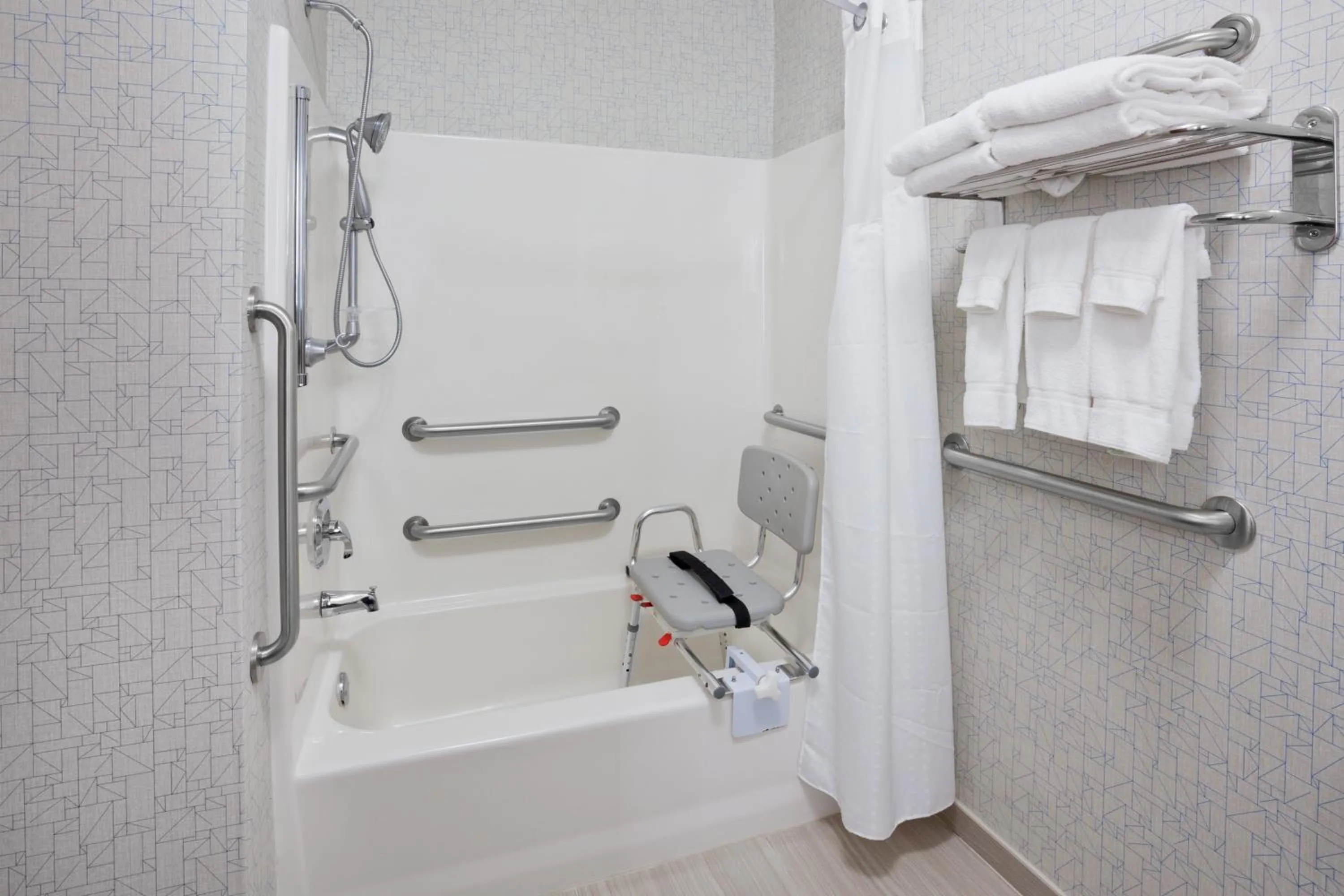 Bathroom in Holiday Inn Express & Suites - Dickinson by IHG