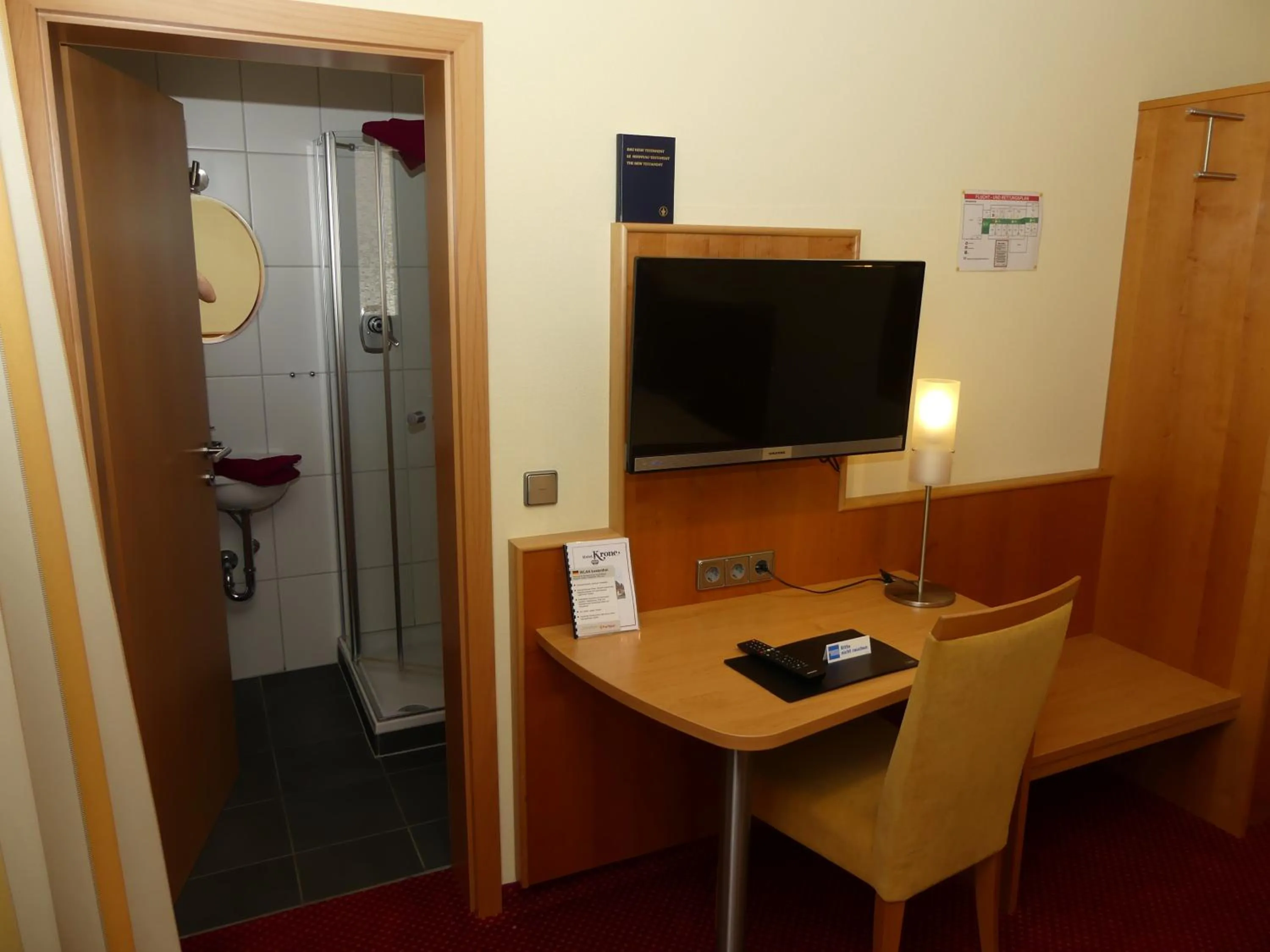 Photo of the whole room in Hotel KRONE Garni