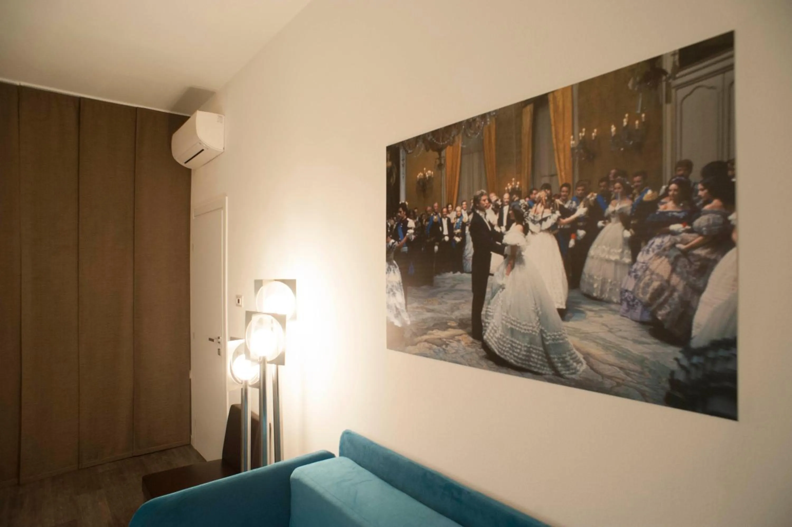 Decorative detail, Bed in B&B Corso Diaz
