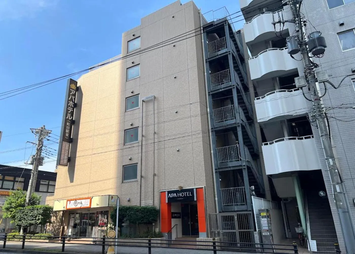 Property building in APA Hotel Machidaeki-Higashi