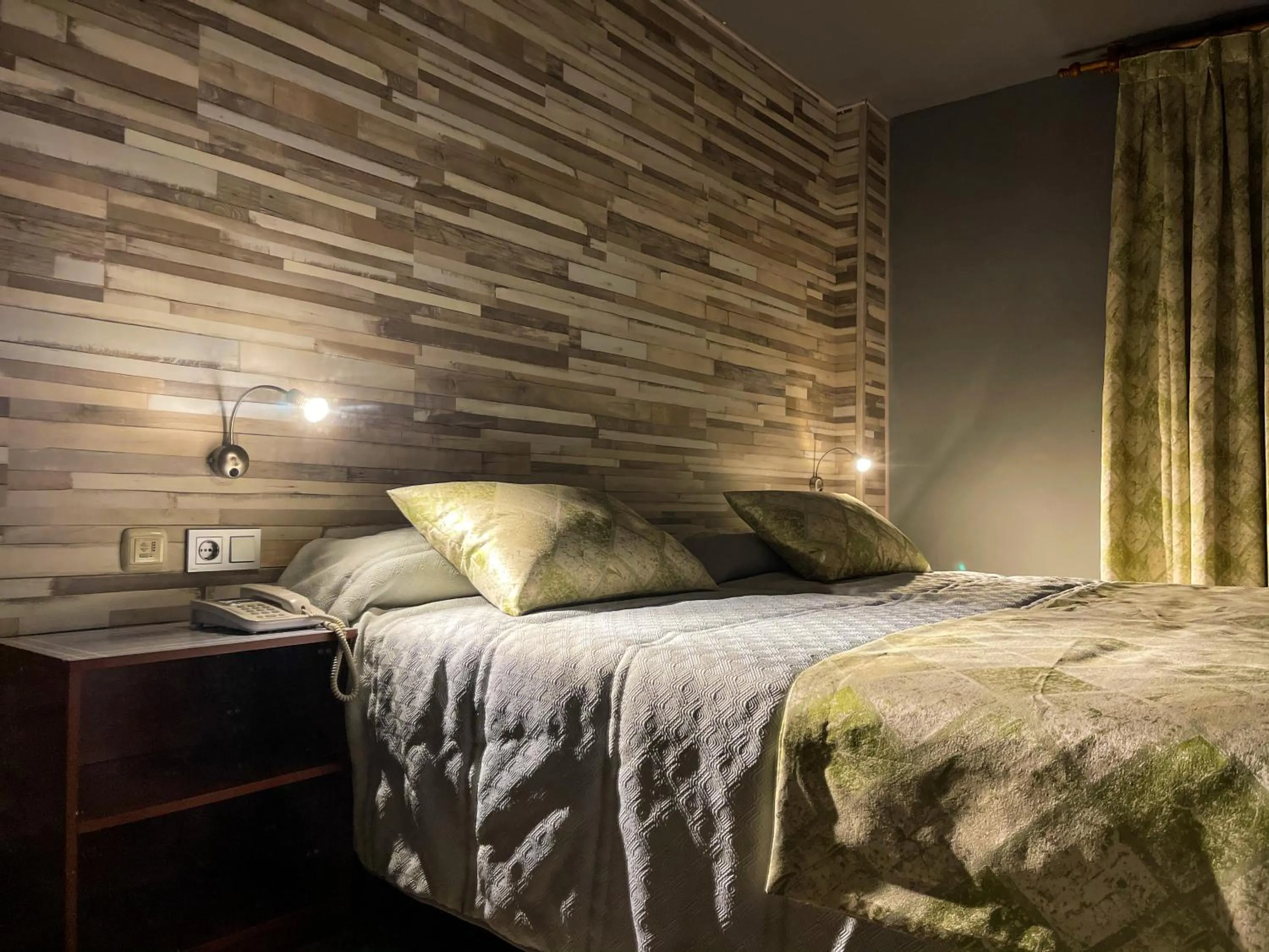 Decorative detail, Bed in La Siesta