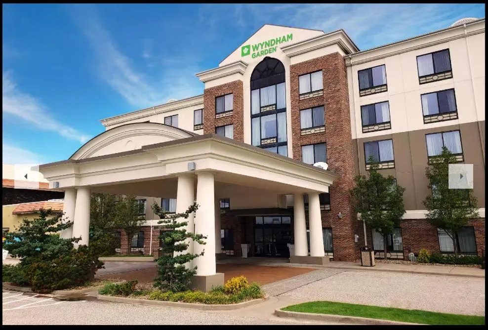 Property building in Wyndham Garden Erie