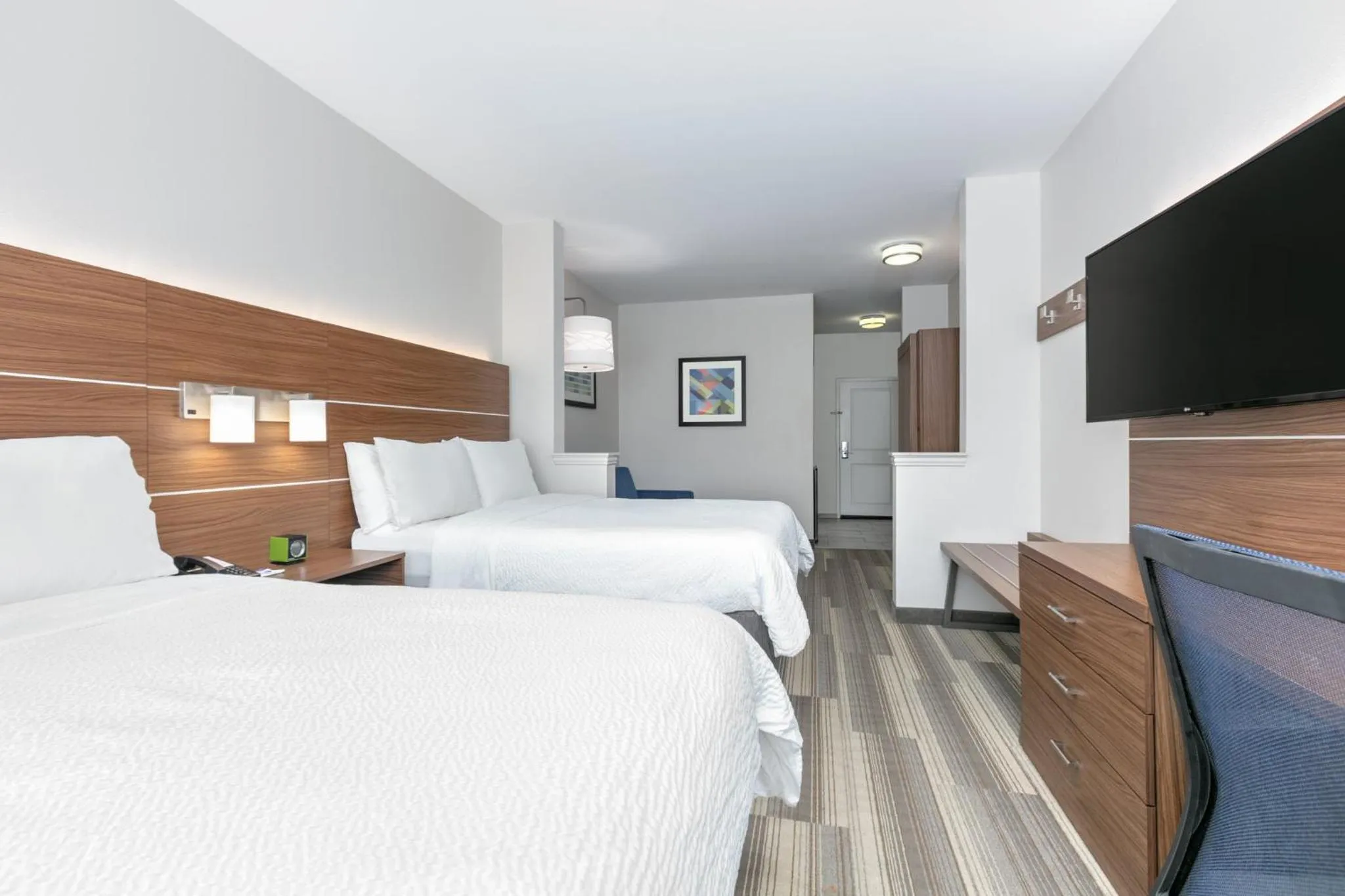 Photo of the whole room, Bed in Holiday Inn Express Hotel & Suites Clute-Lake Jackson by IHG