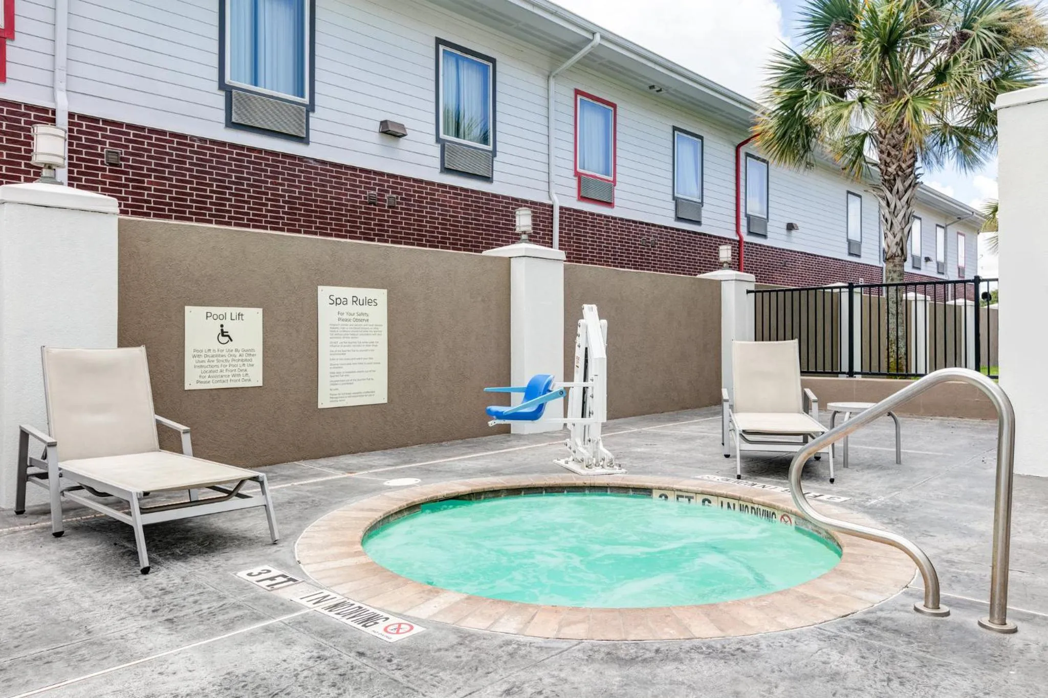 Spa and wellness centre/facilities in Holiday Inn Express Hotel & Suites Clute-Lake Jackson by IHG