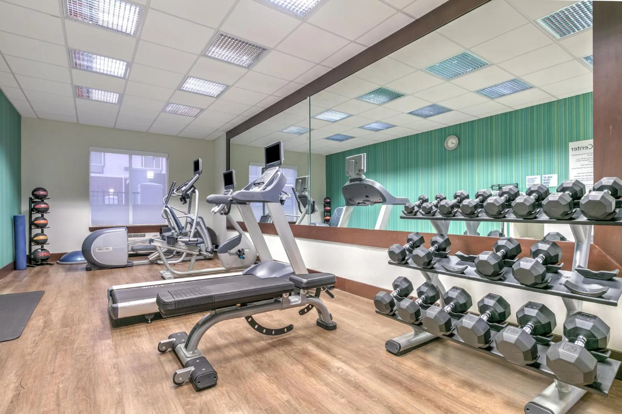 Spa and wellness centre/facilities in Holiday Inn Express Hotel & Suites Clute-Lake Jackson by IHG