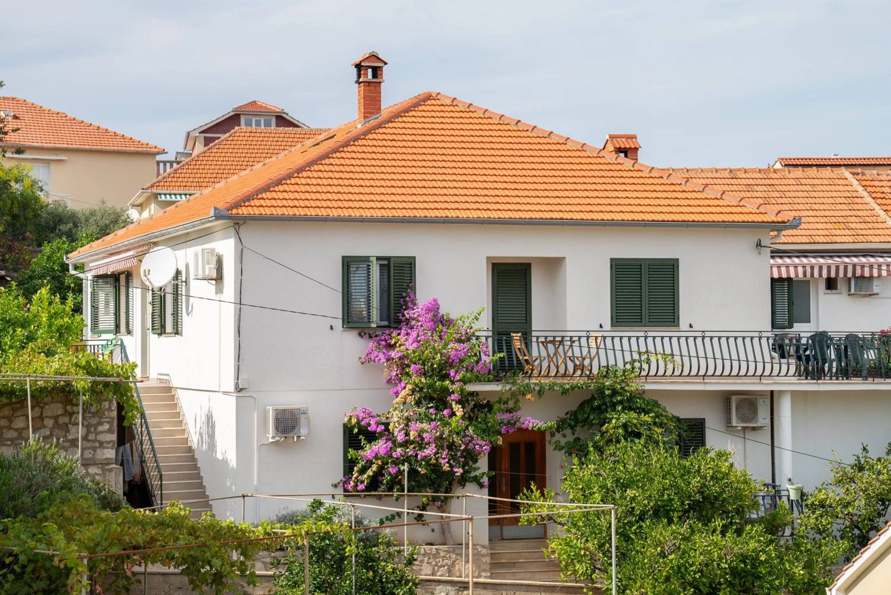 Nikola accommodation