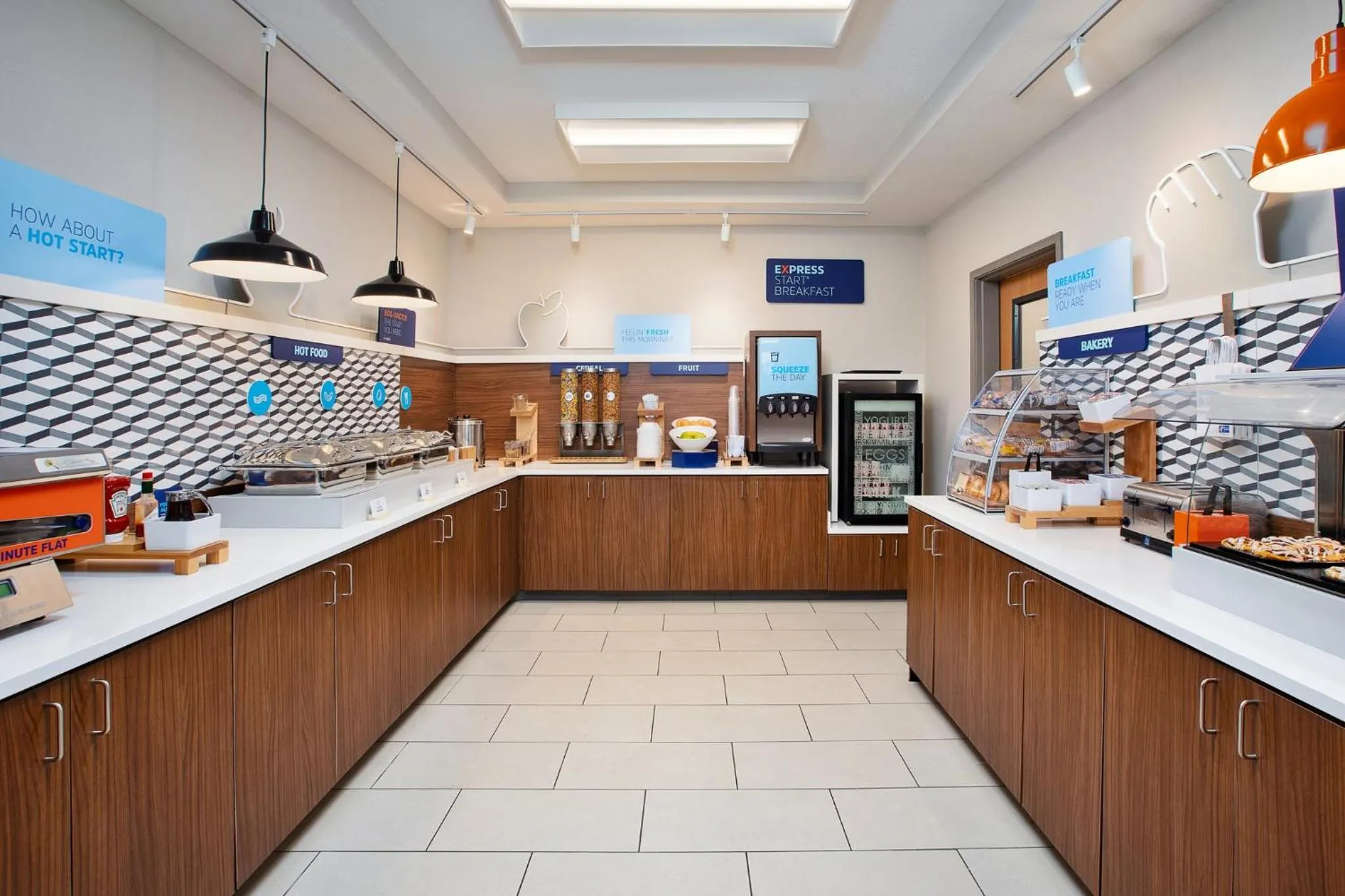 Breakfast in Holiday Inn Express Hotel & Suites Defiance by IHG