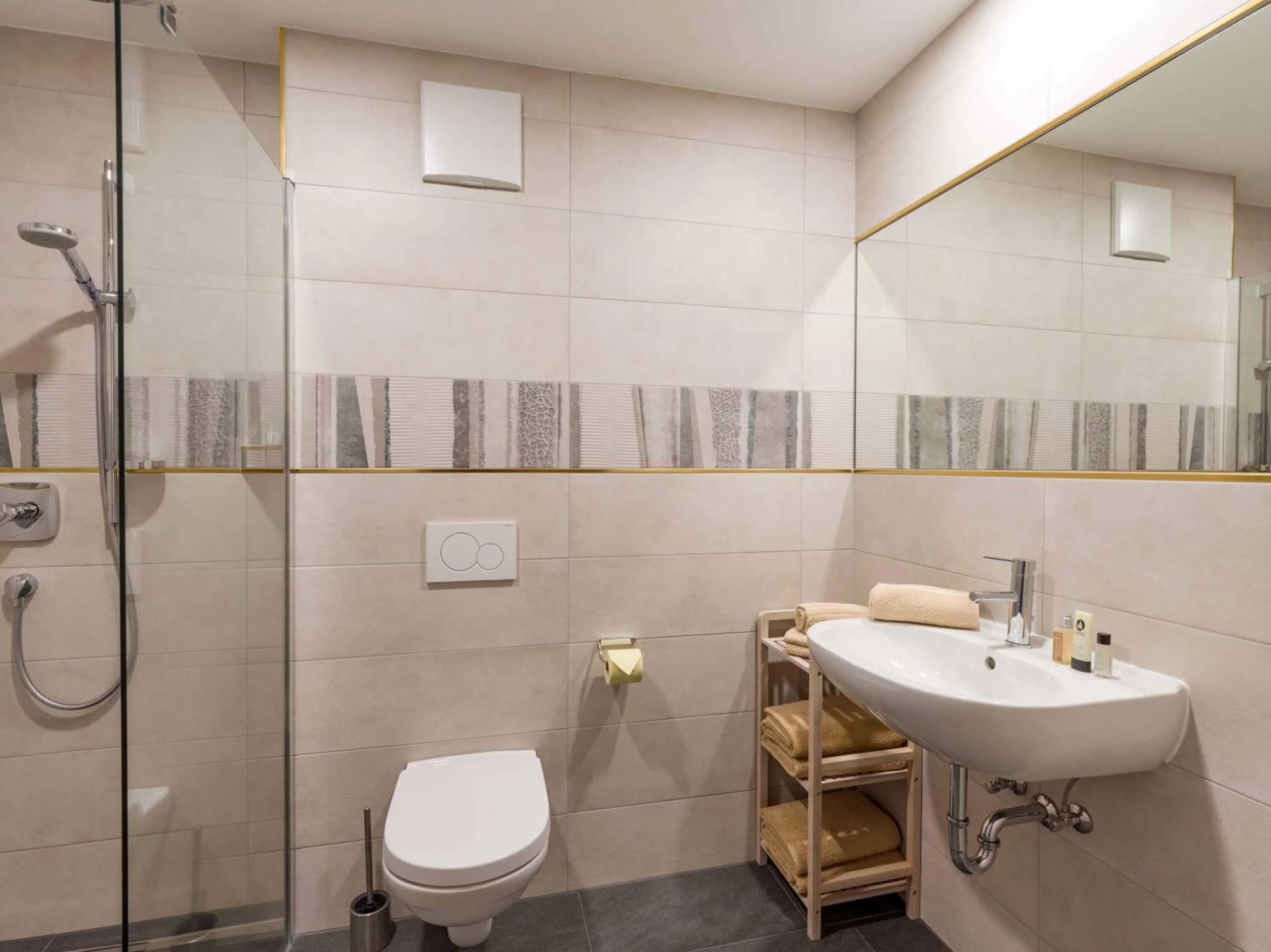 Bathroom in Be 550