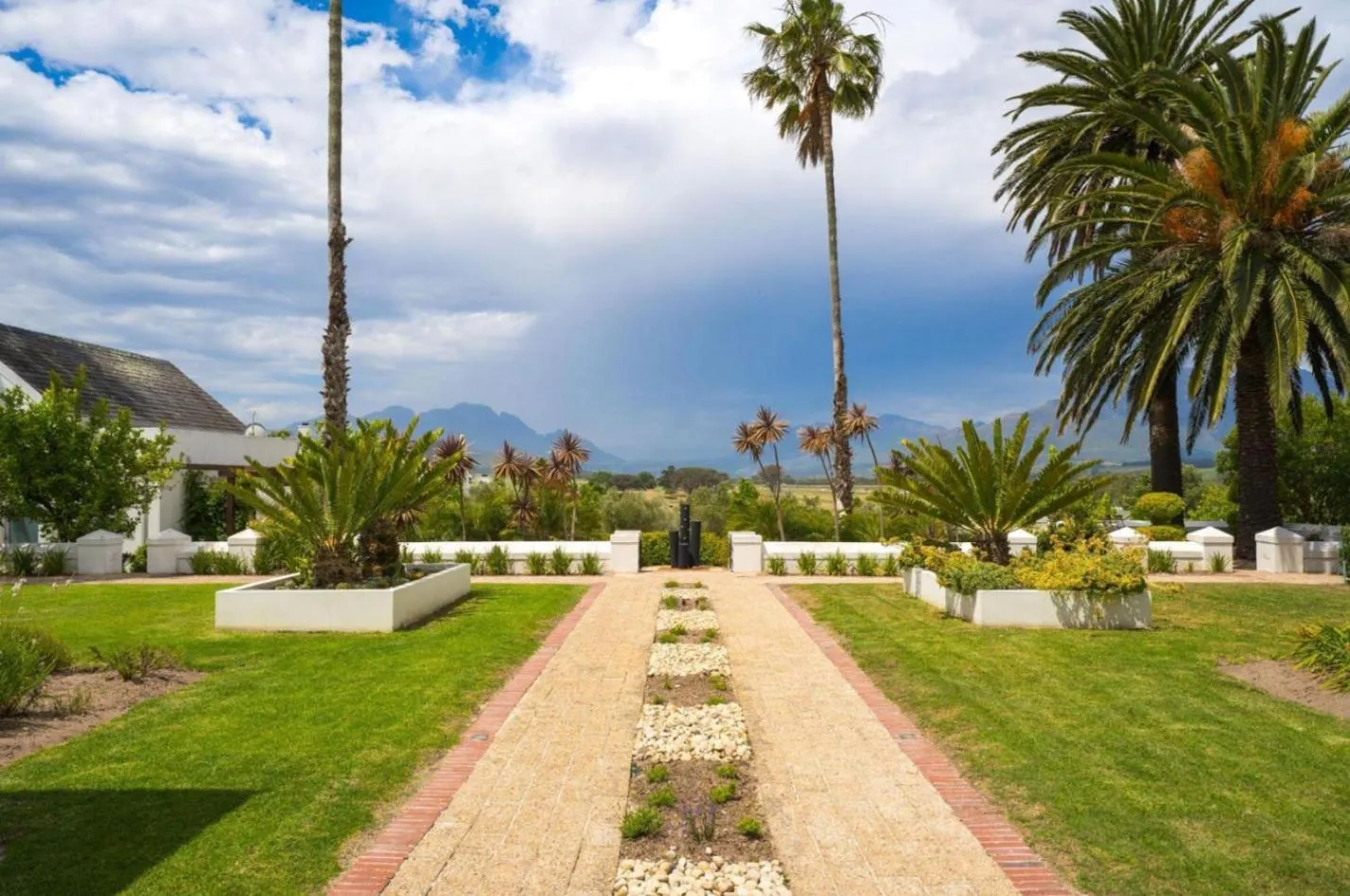Garden view in Wild Mushroom Country House
