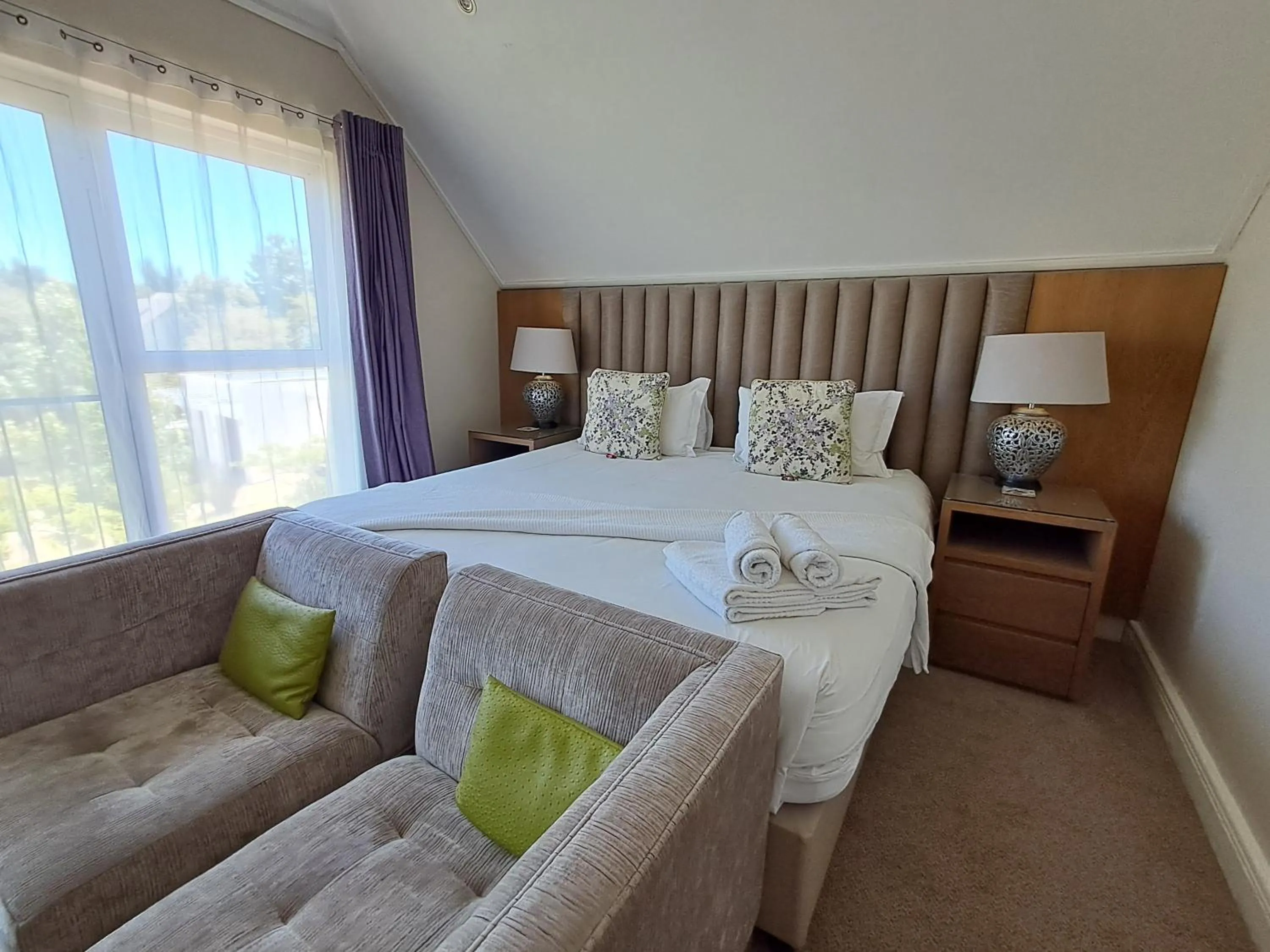 Bed in Wild Mushroom Country House