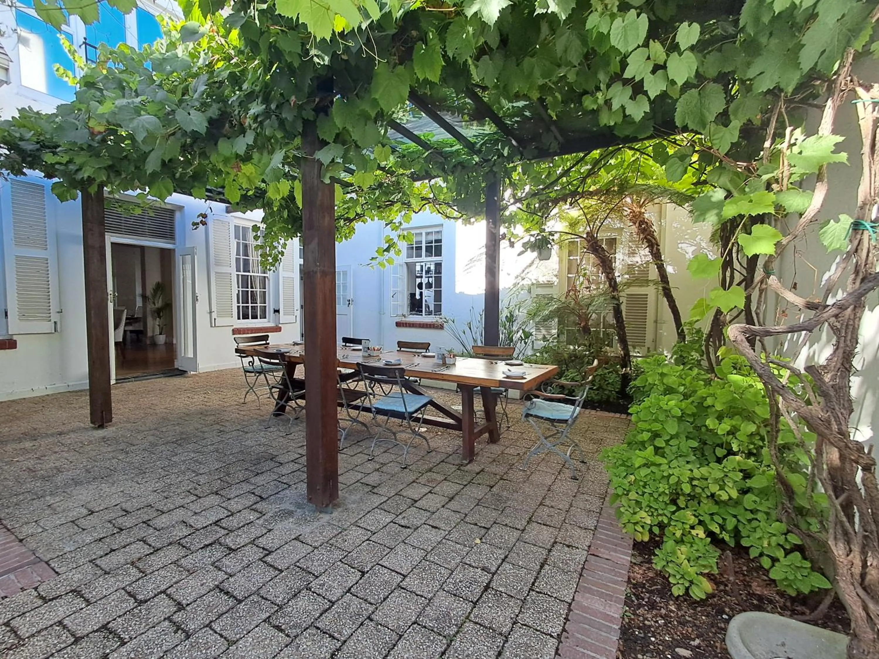 Breakfast in Wild Mushroom Country House