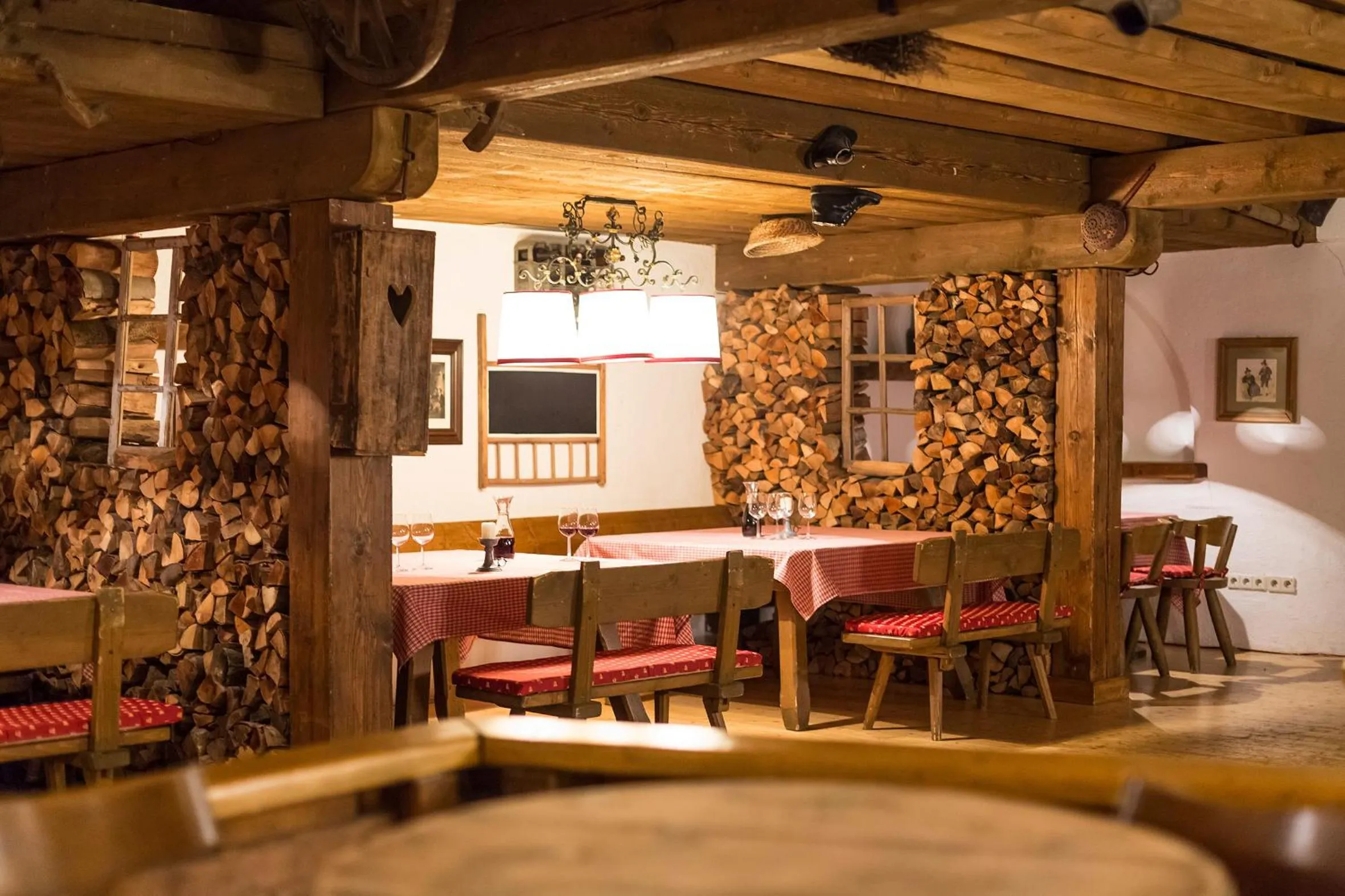 Restaurant/places to eat in Hotel Alpenhof