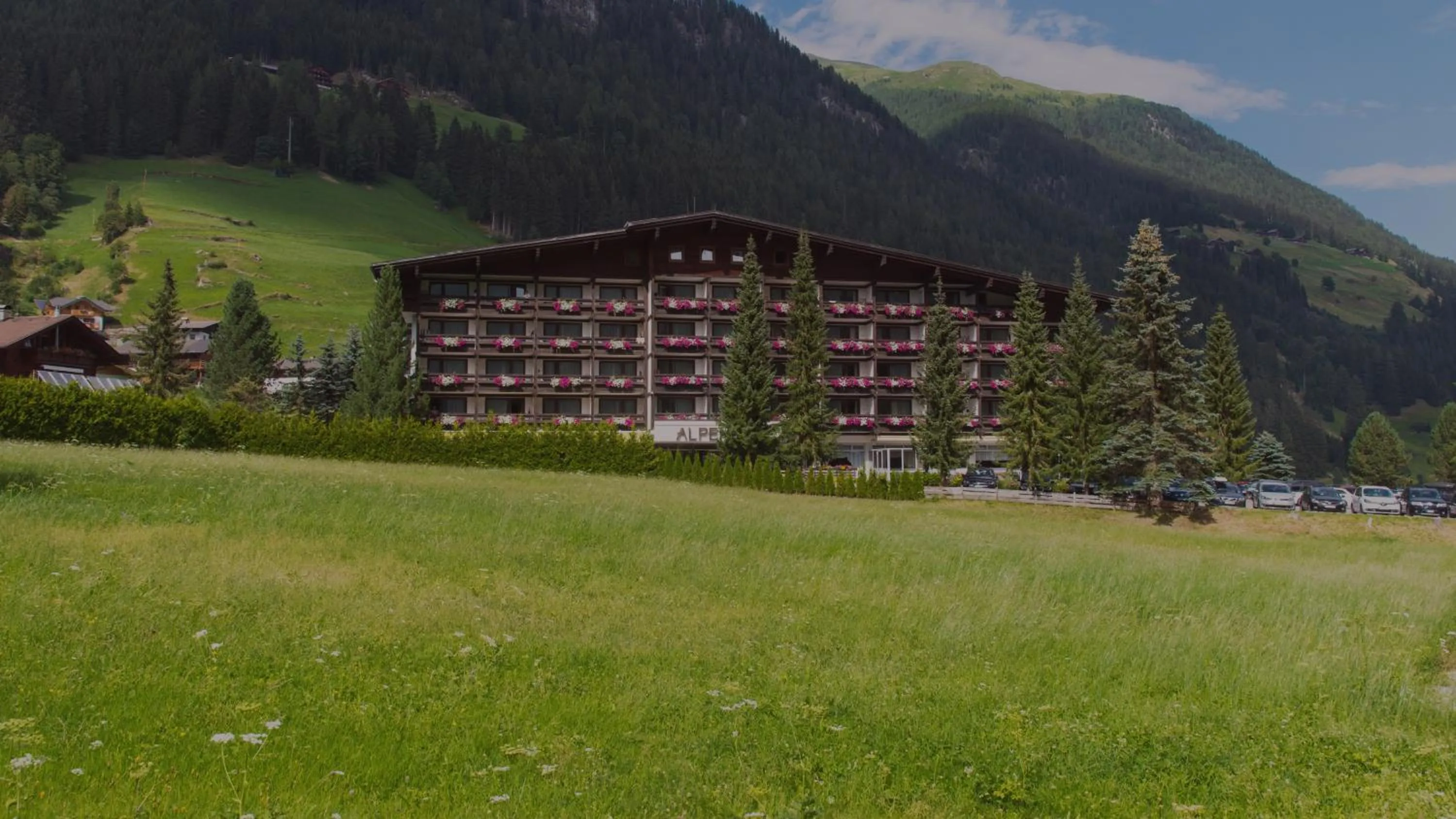 Property building in Hotel Alpenhof